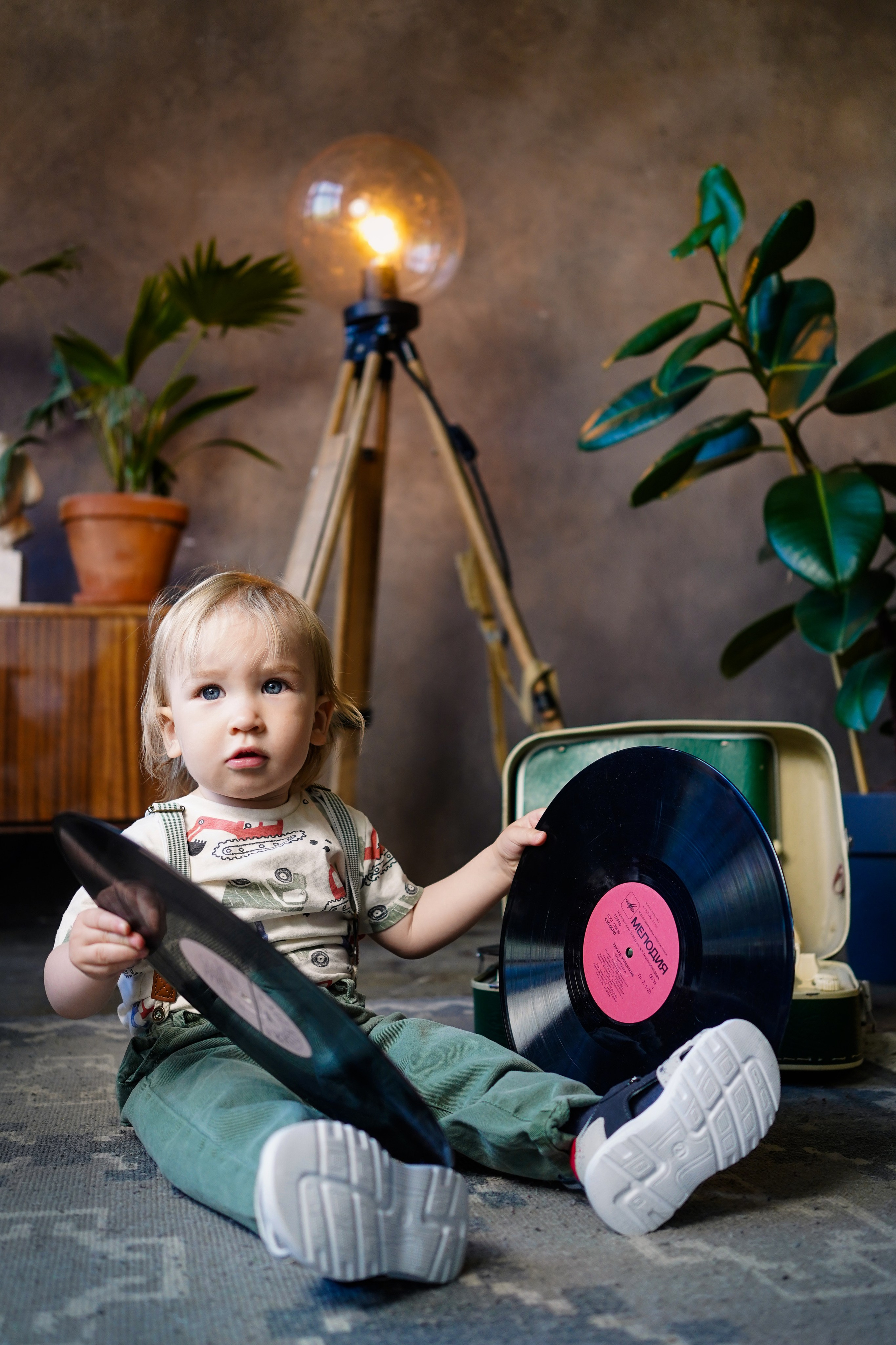 Семья с малышом в фотостудии. Семейный и портретный фотограф в Екатеринбурге Анна Лобанова