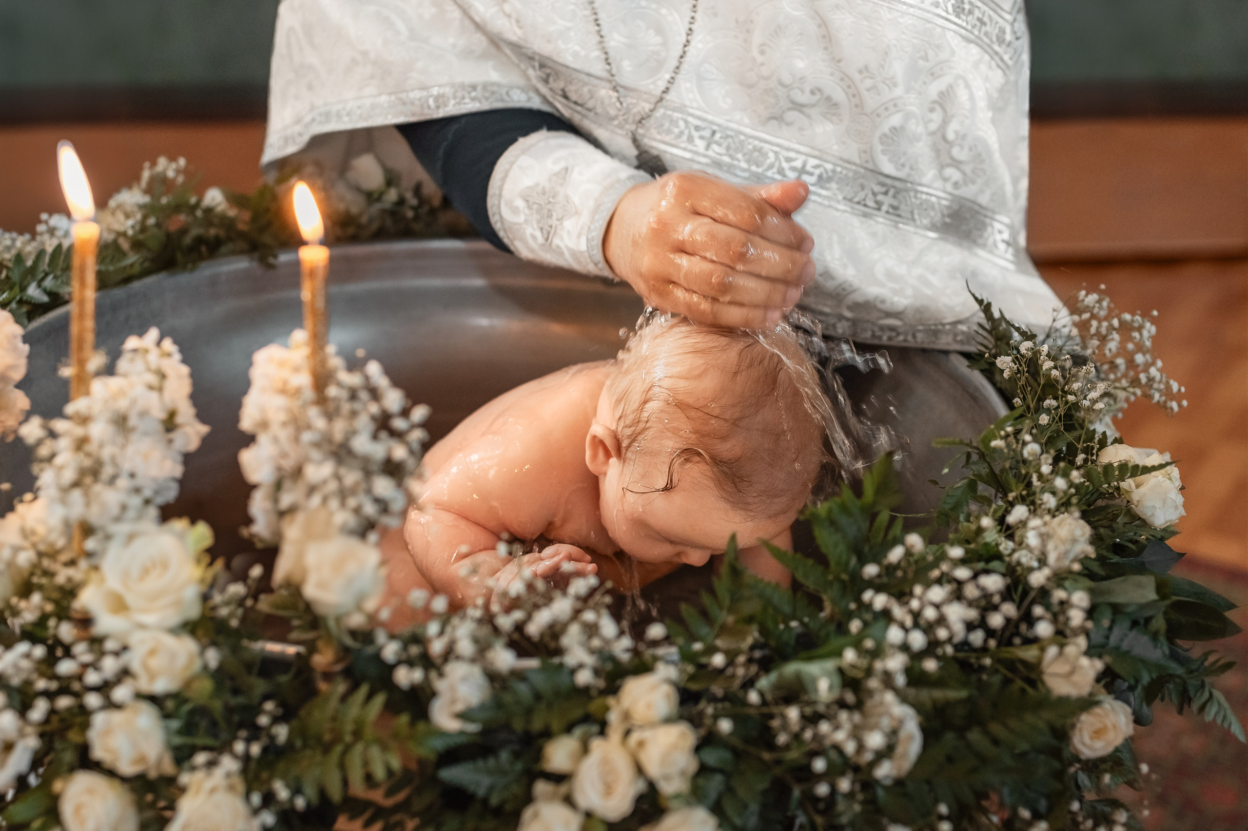 Крещение в храме Иоанна Богослова. Церковный фотограф на Таинство Крещения и Венчания в Оренбурге и Оренбургской области Екатерина Белкина