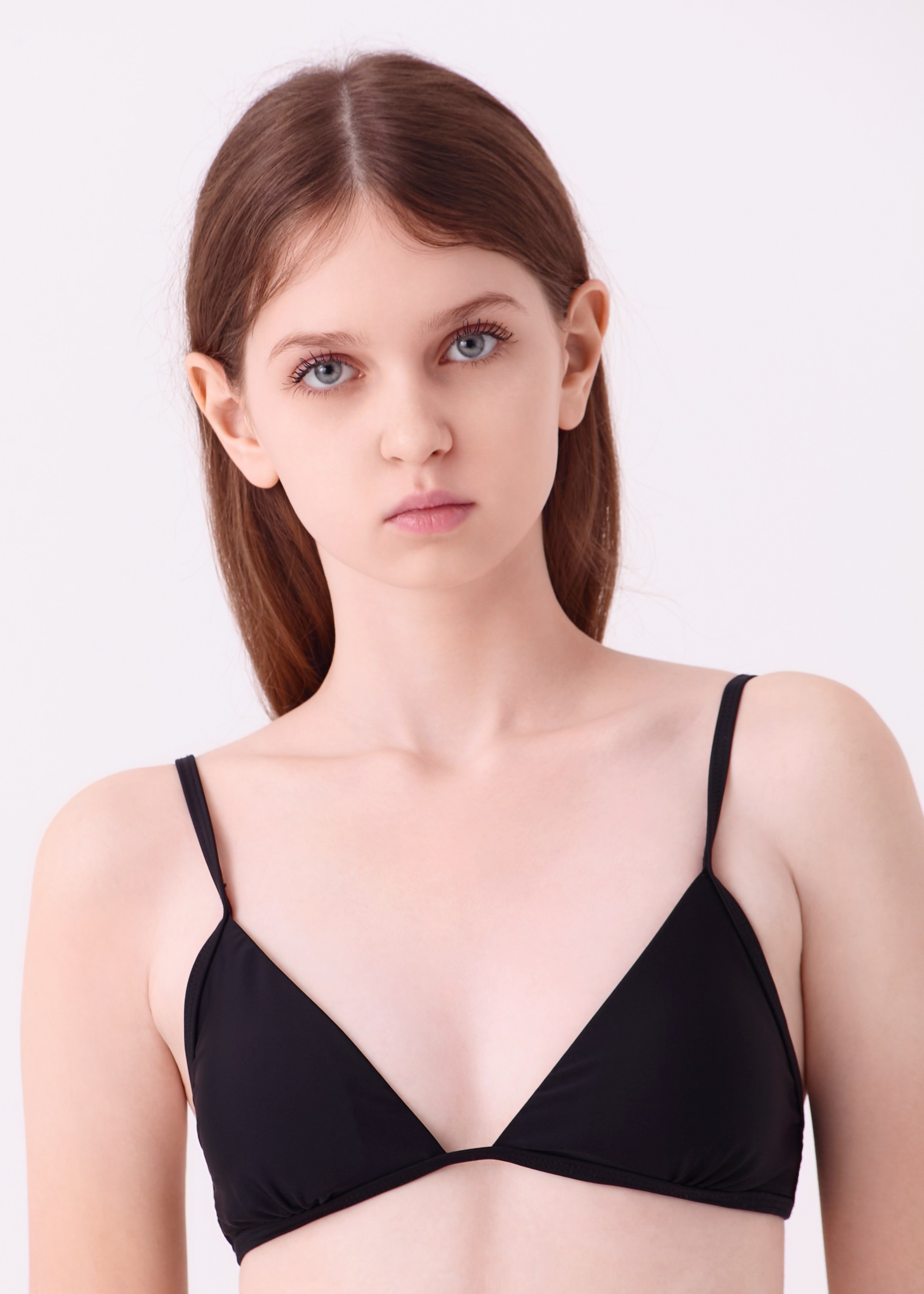 Модельные тесты для Ксении. Модельные тесты в Москве. Фотограф Вика Паршина