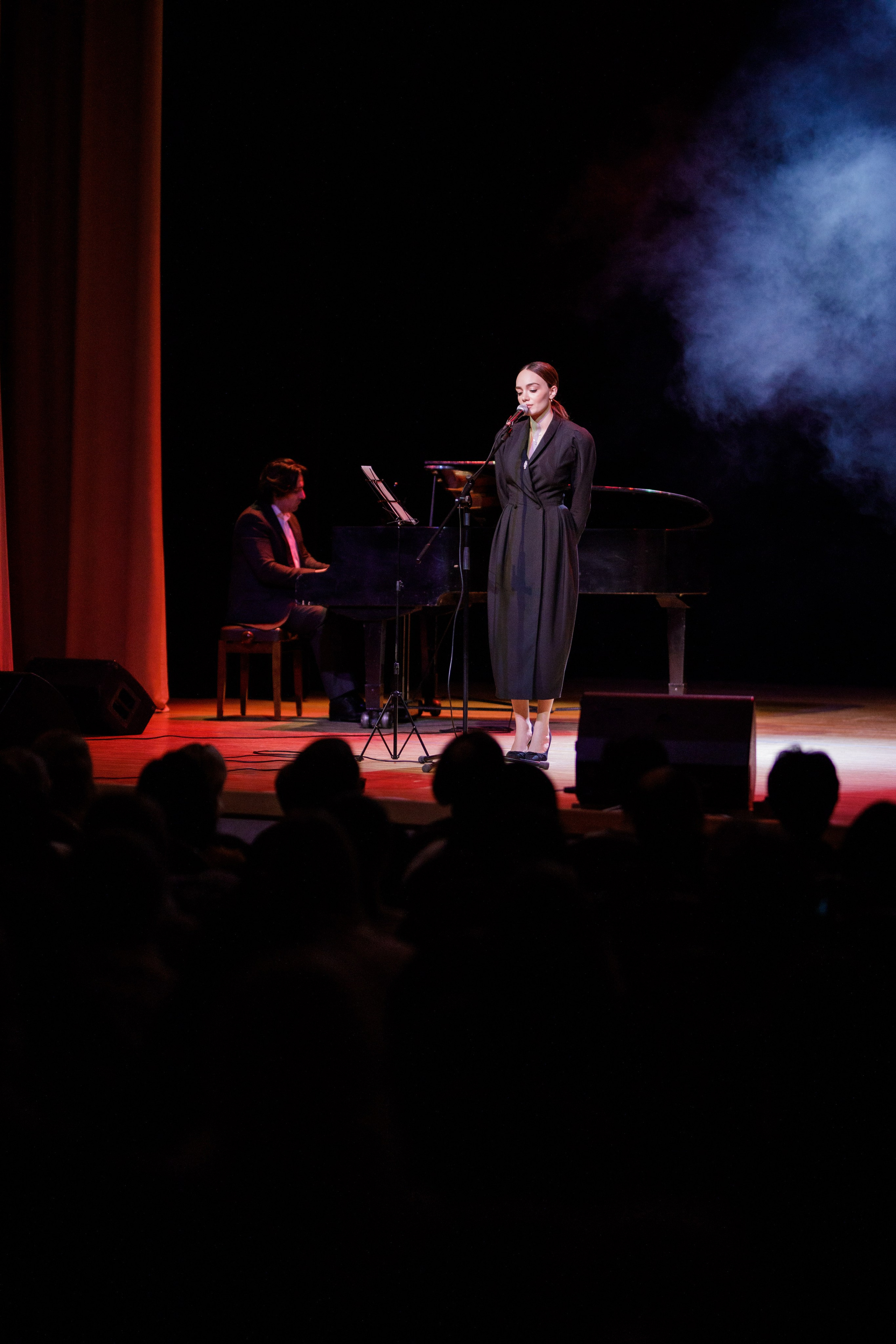 Концертное. ЧБ Фотограф Ольга Лесли