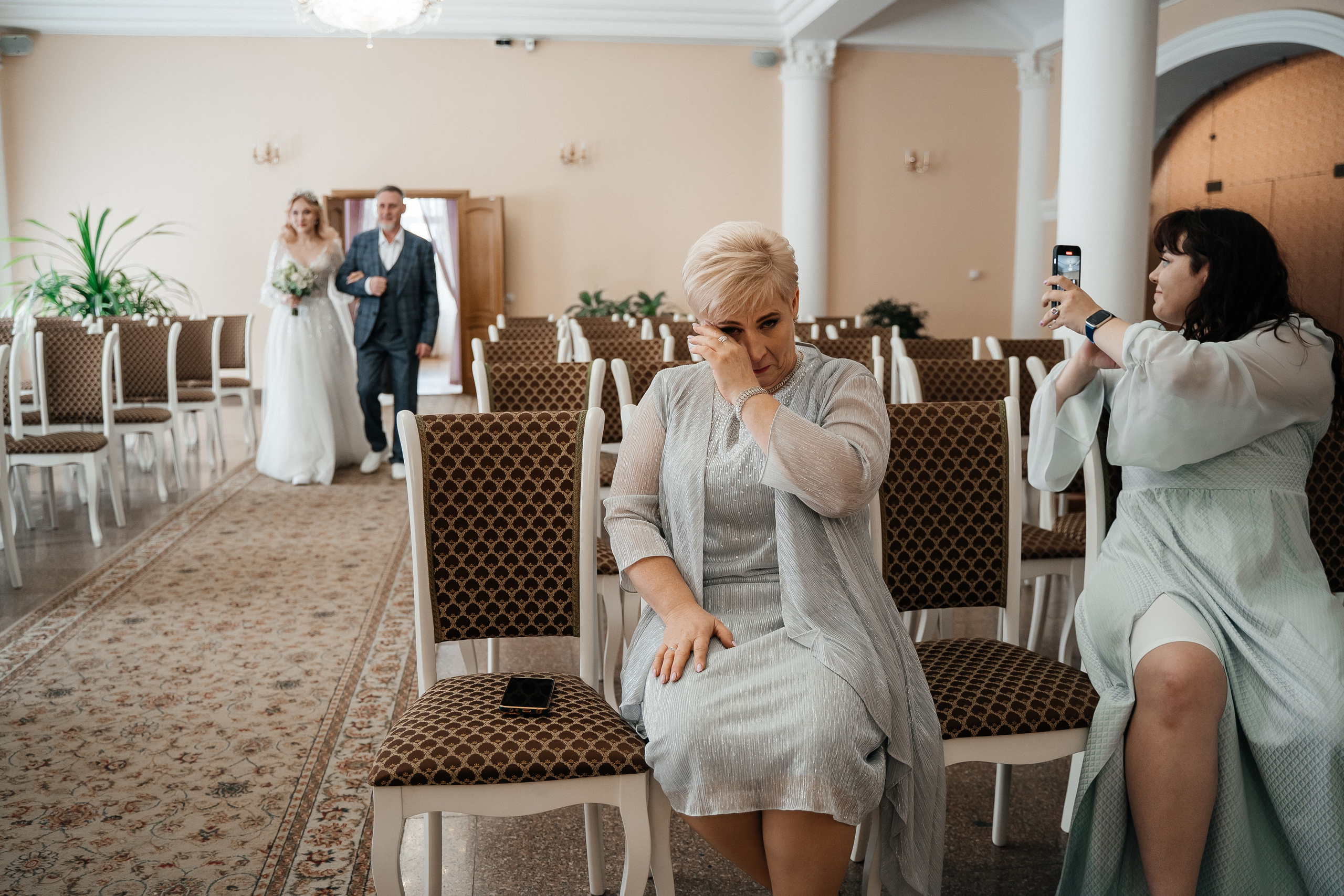 Фотографии с регистрации. Свадебный фотограф в городе Омск EAV Анастасия