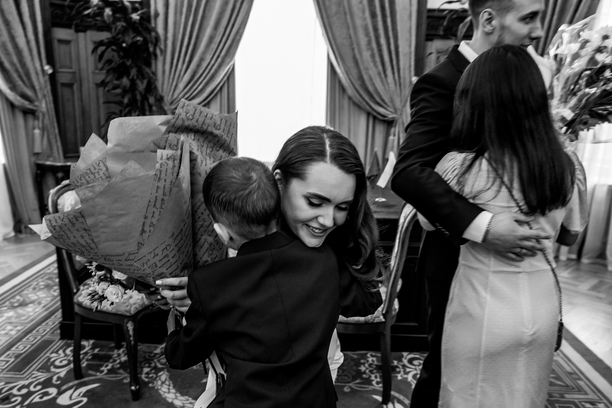 Свадебная фотосессия в Hartwell и на Патриарших прудах. Свадебный фотограф в Москве Элина Ларченкова. Фото, которые цепляют