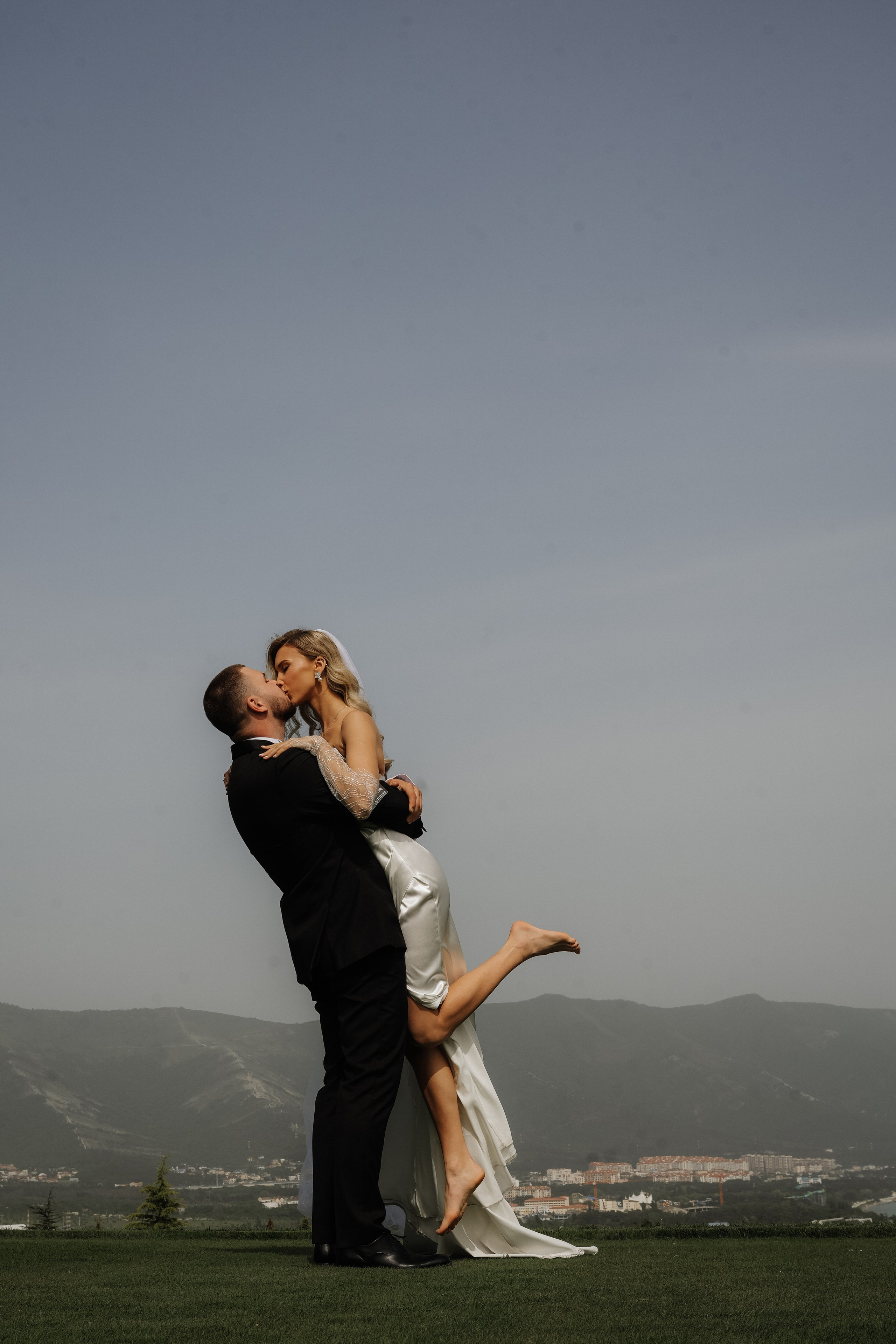 Astoria. VISUAL ARTIST · KRONGAUZ ANASTASIA