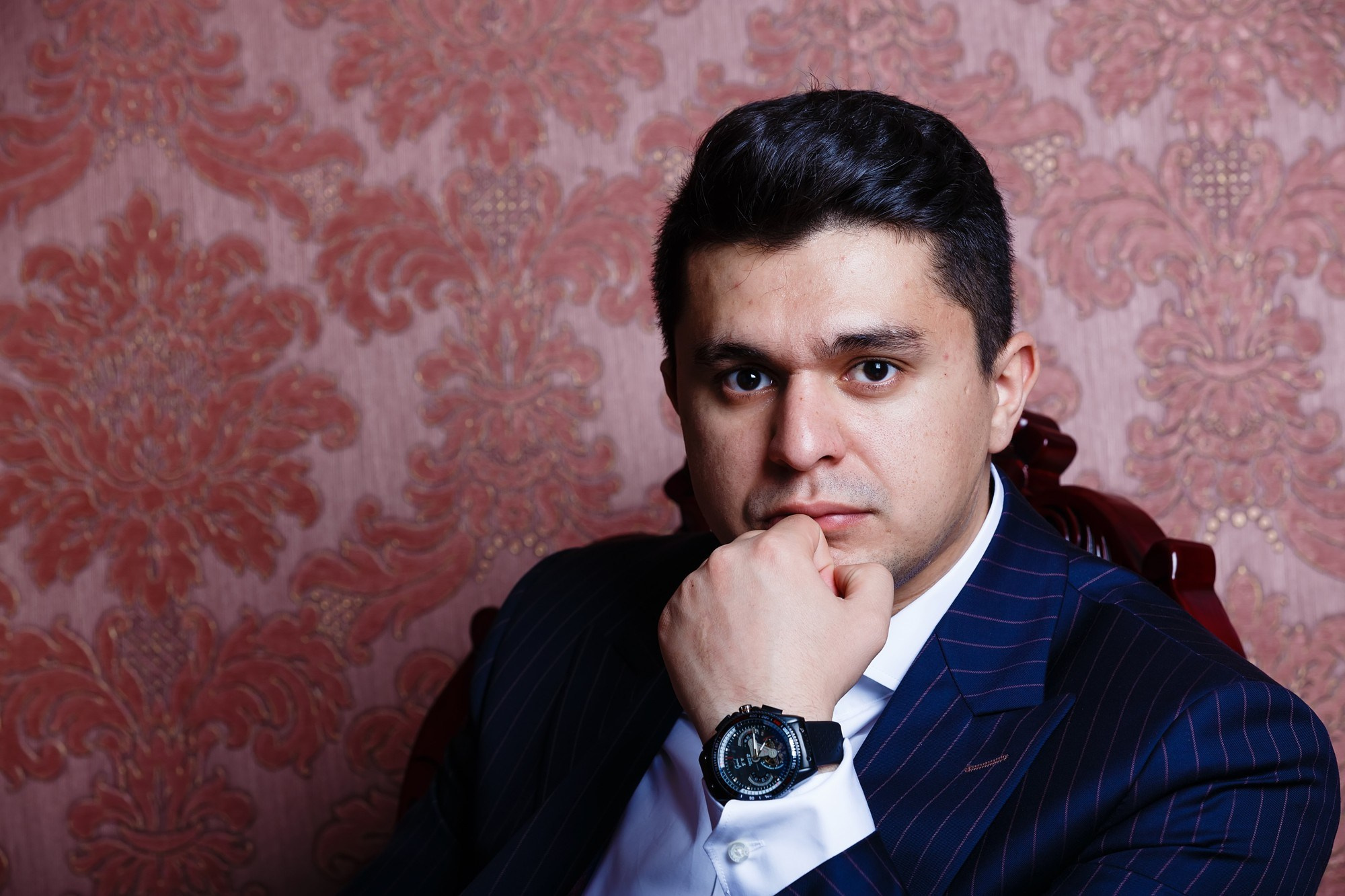 Мужская фотосессия для сайта знакомств социальных сетей фотограф Красноярск цена заказать фотосъёмку