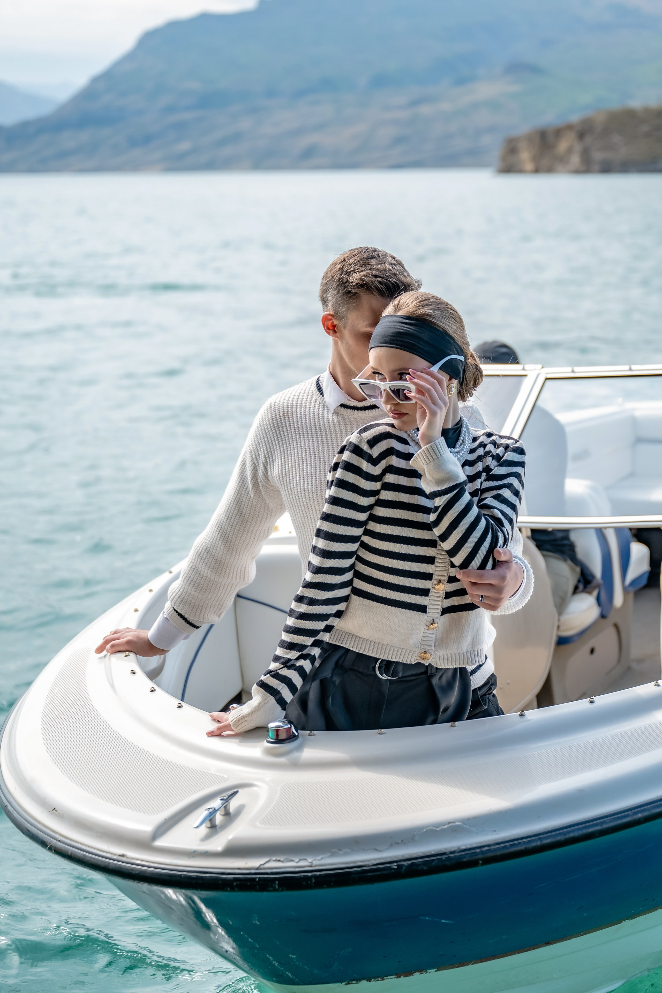 Варвара и Иван на катере. Наталья Слесаренко фотограф в Сочи