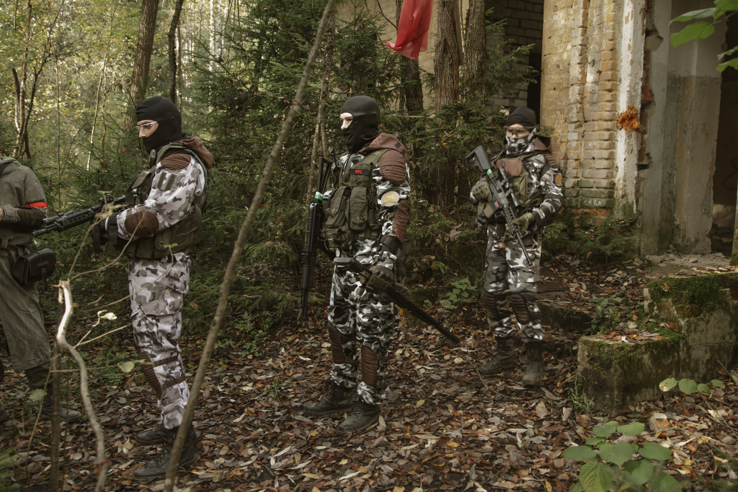 Полоса отчуждения 26-27.09.26. Репортажный фотограф в Москве Агафонова Мария