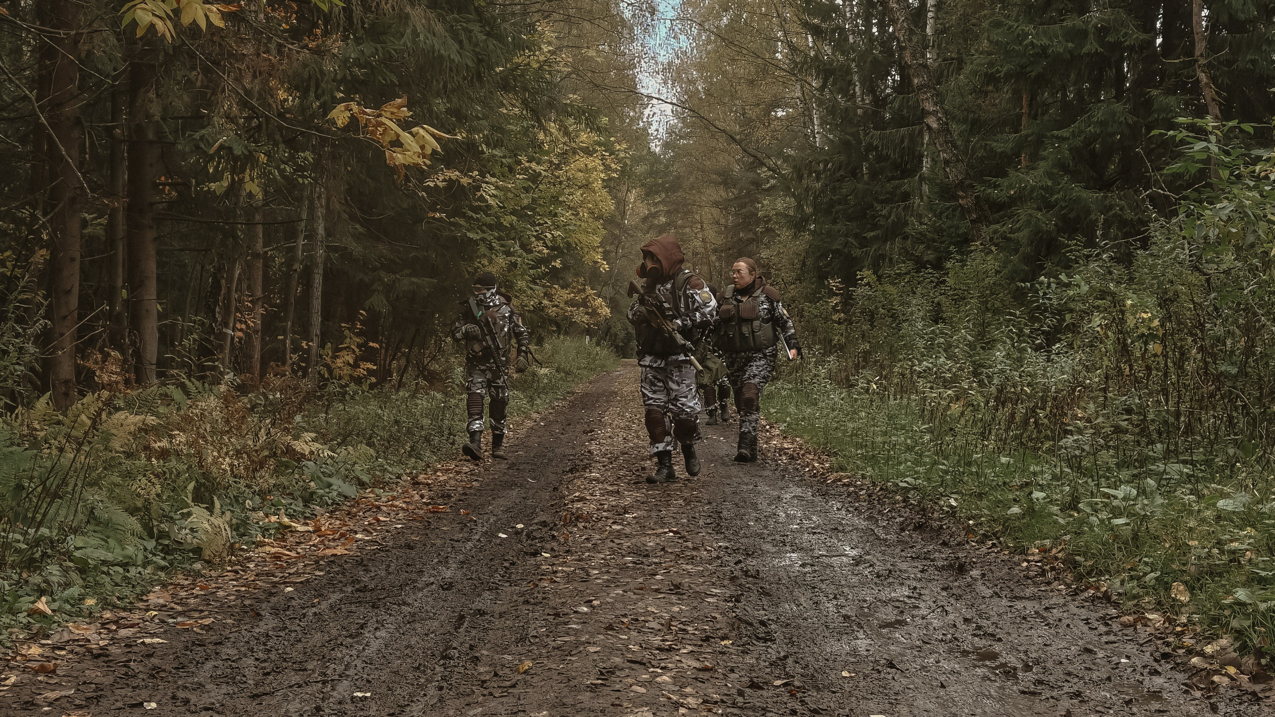 Полоса отчуждения 26-27.09.26. Репортажный фотограф в Москве Агафонова Мария