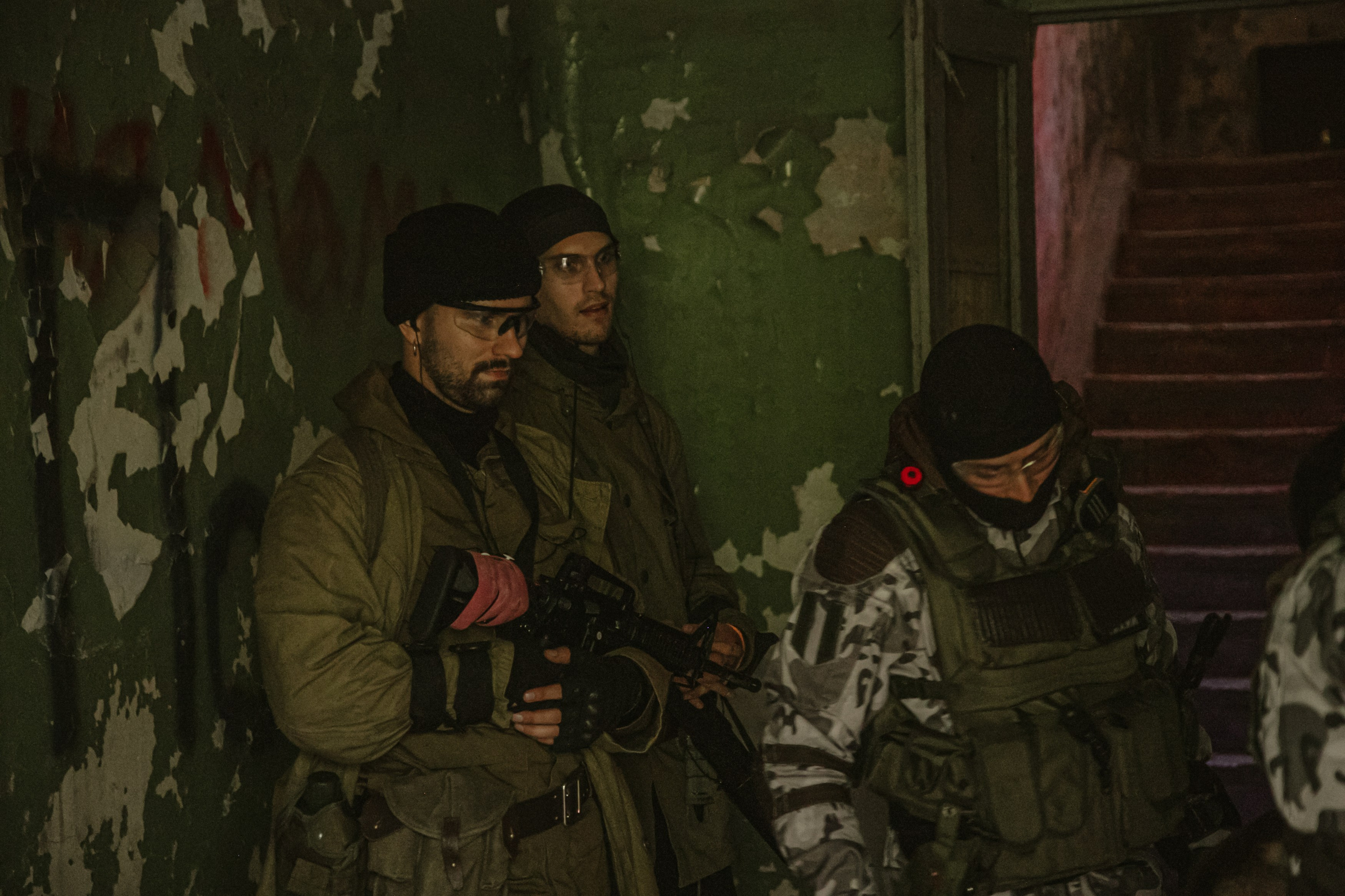 Полоса отчуждения 26-27.09.26. Репортажный фотограф в Москве Агафонова Мария
