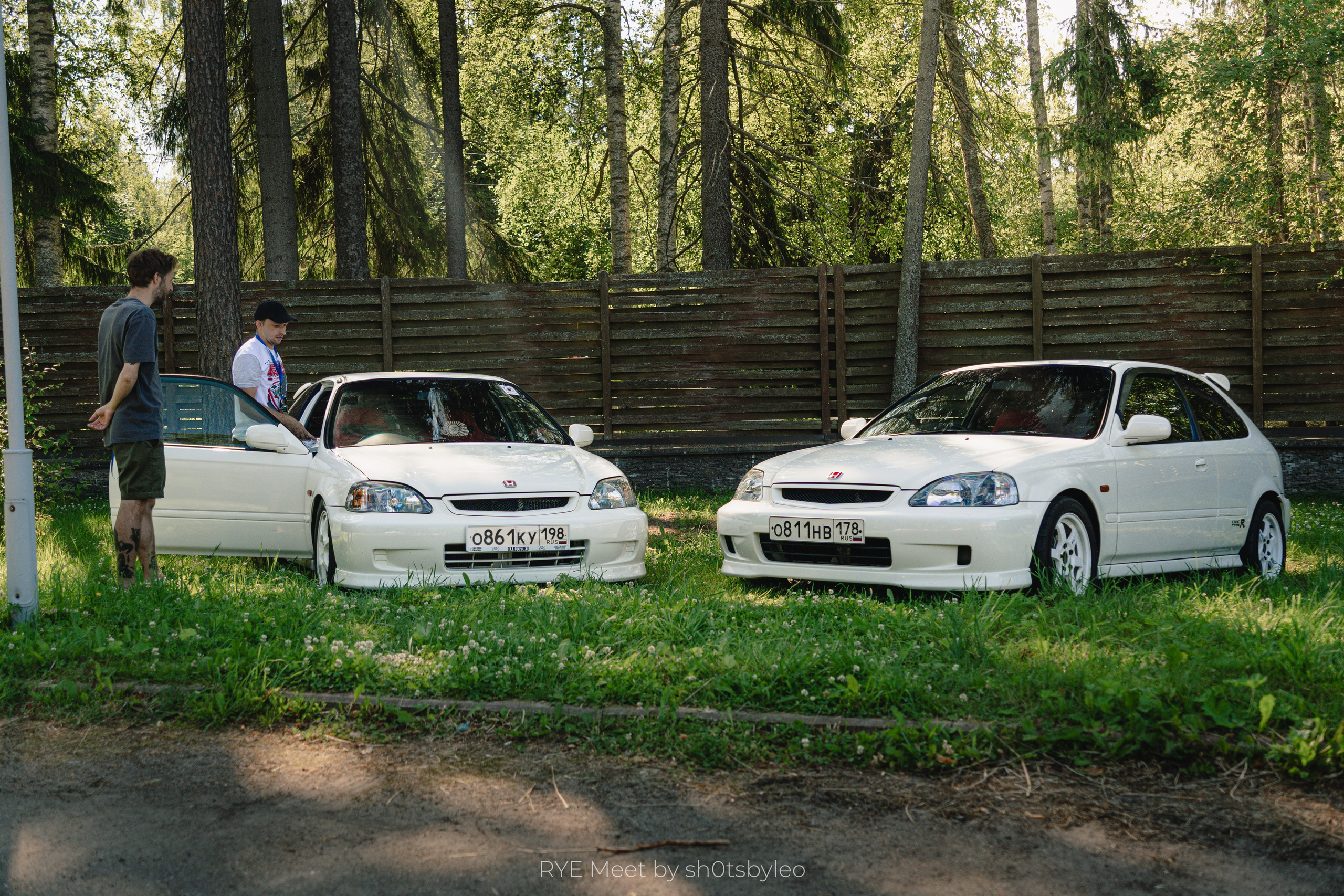 Масштабный летний фестиваль RYE Meet — встреча клуба любителей автомобилей старше 25-лет. Автомобильный фотограф Антон Цырулев