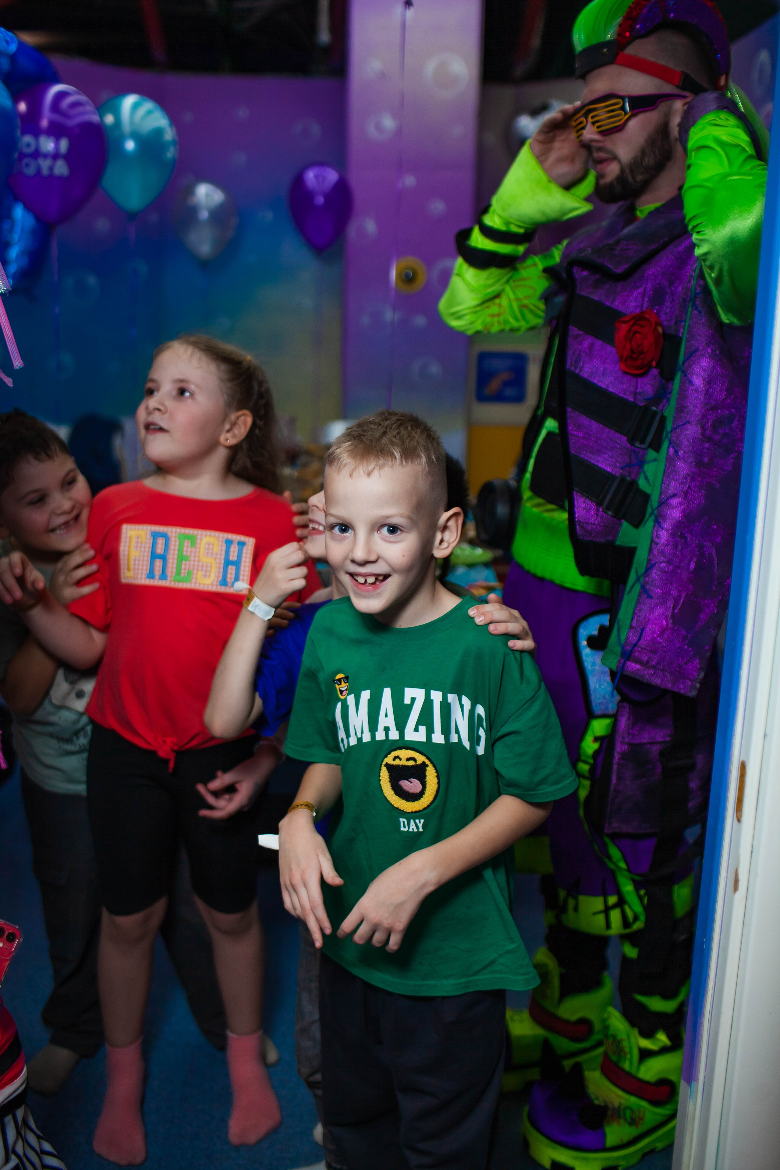 Неон Челендж День рождения Ярослава. Детский и семейный фотограф в Санкт-Петербурге Елизавета Сорокина