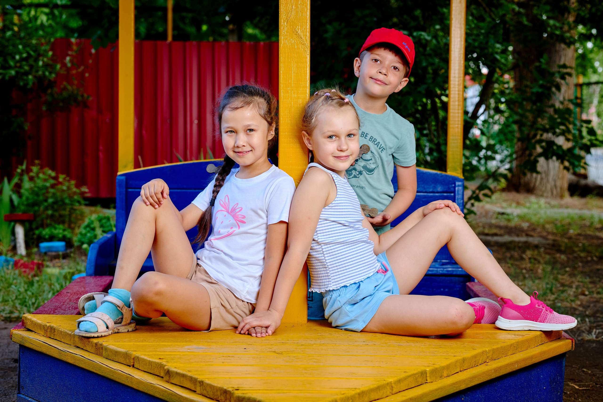 Пример летней съемки в детском саду № 92 Старшая группа Радуга. Фотограф Выпускные альбомы Таганрог Сергей Коробченко