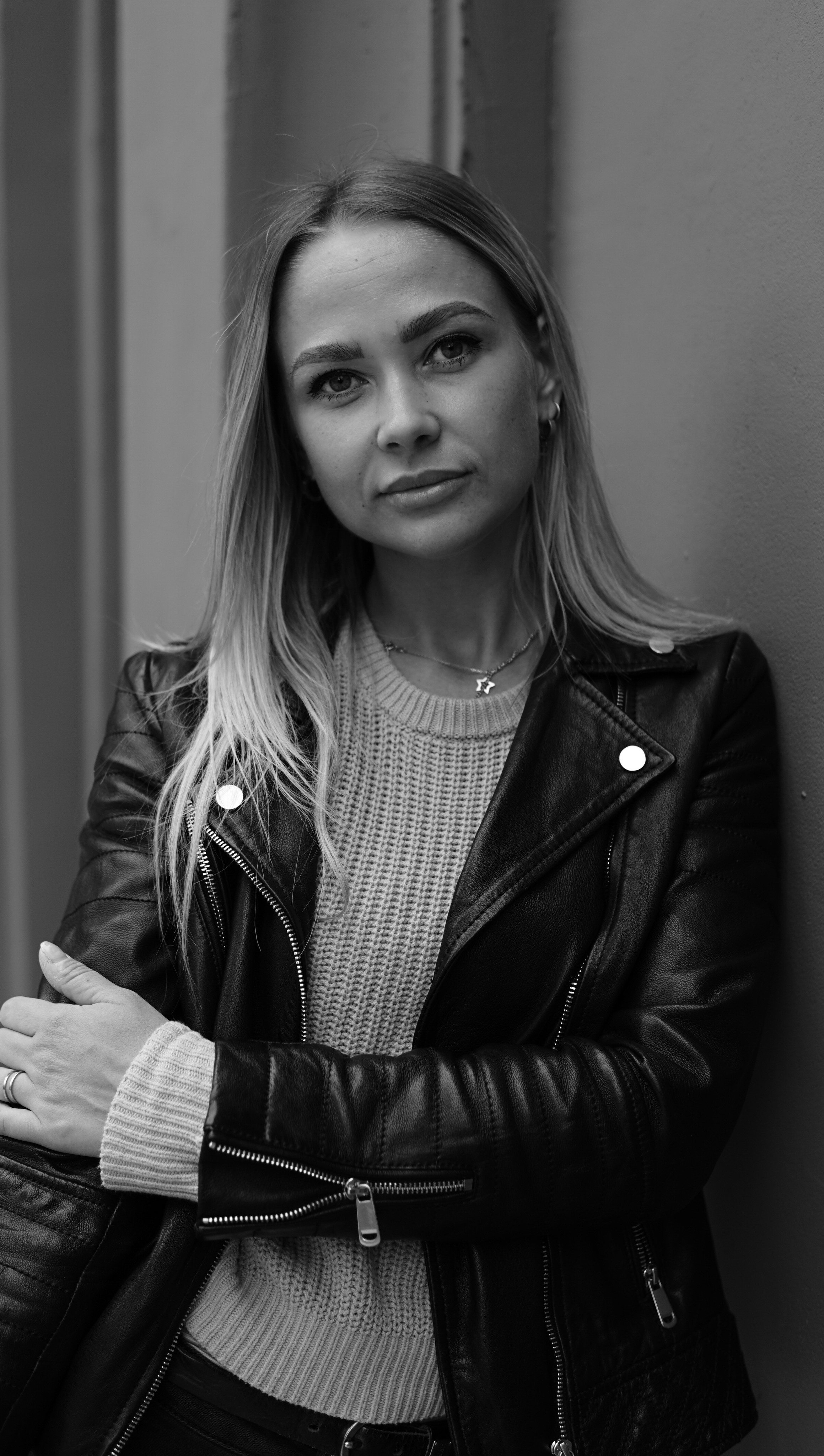 Юля. Фотографирую женщин, мужчин и их отношения