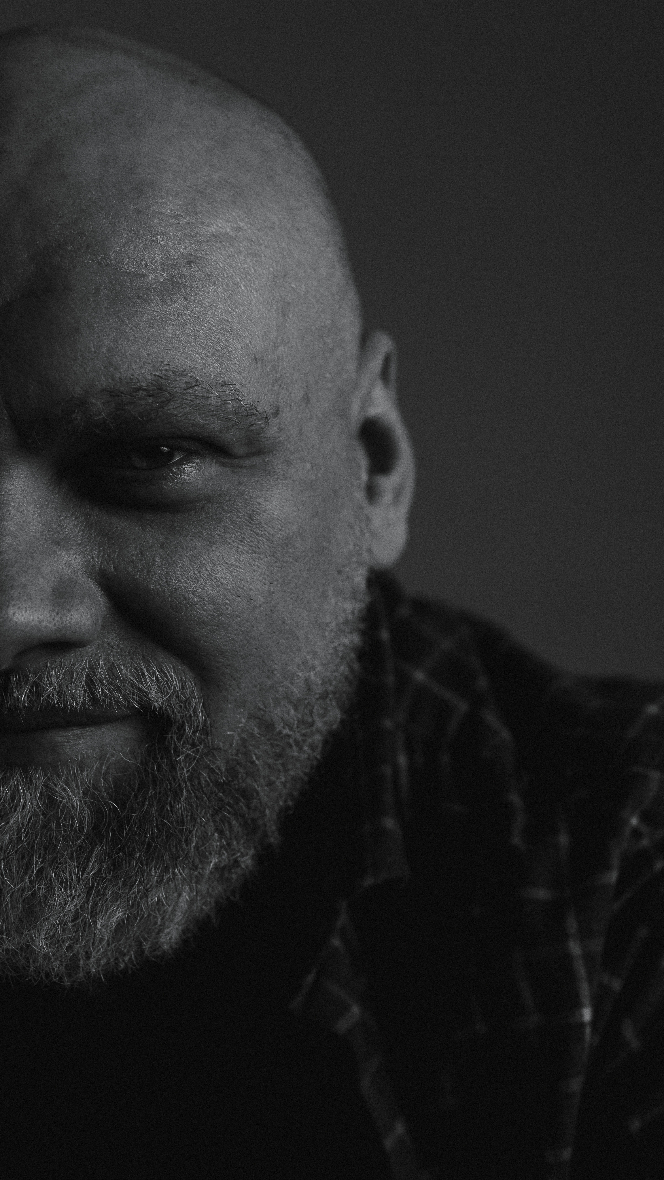 Сергей. Фотографирую женщин, мужчин и их отношения