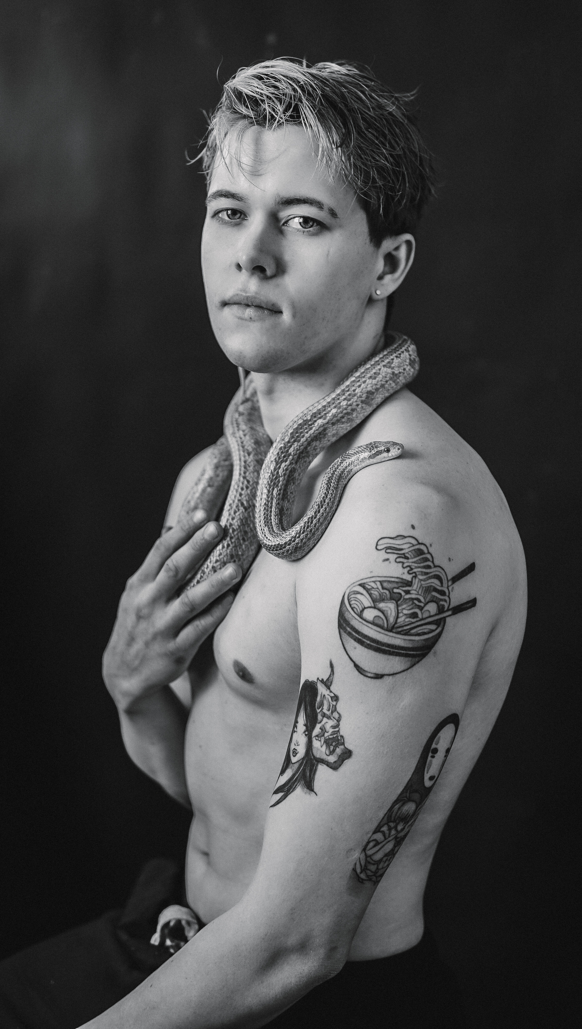 Смелый фотосет. Фотографирую женщин, мужчин и их отношения