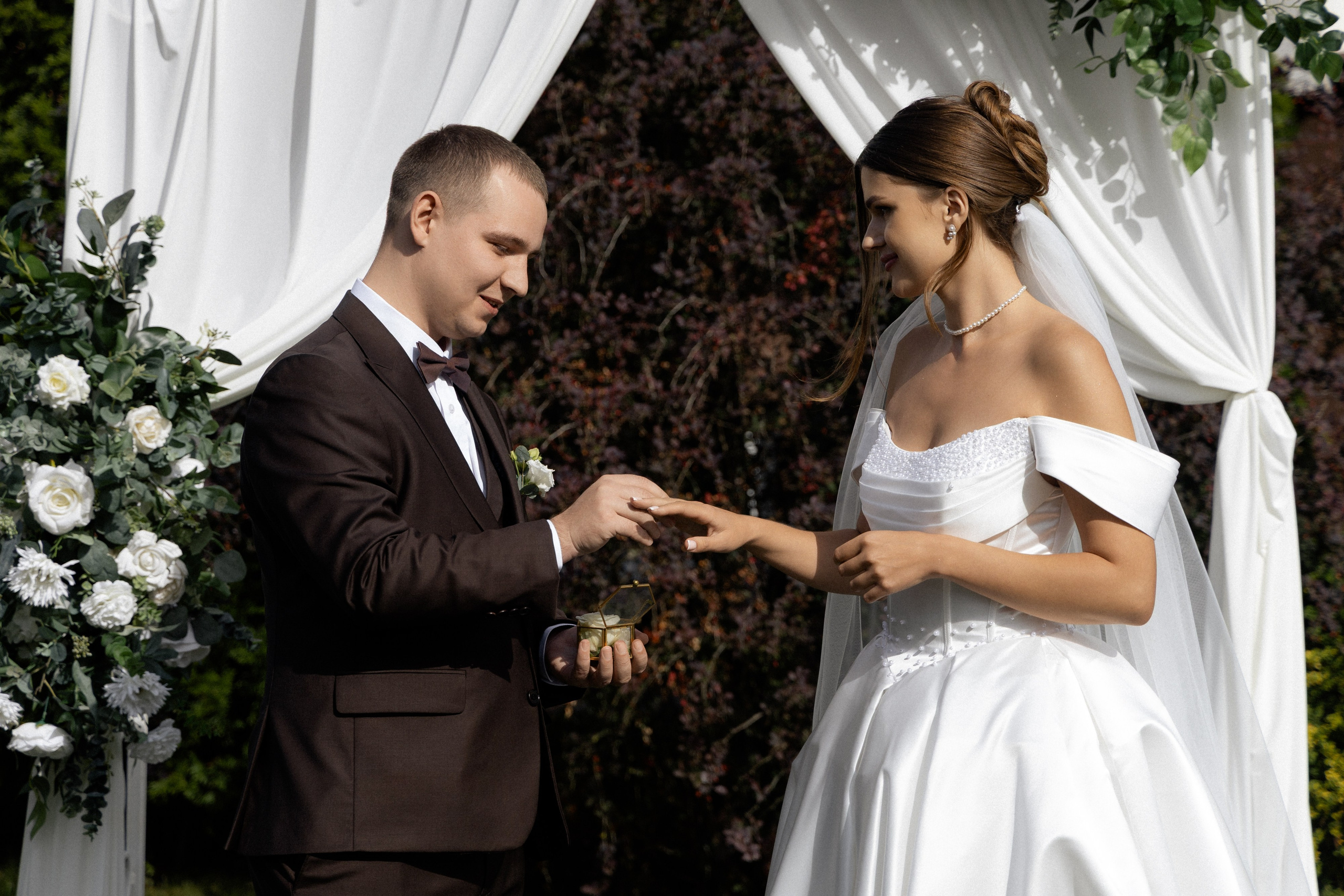 Свадебная фотосессия Анастасии и Игоря в Усадьбе Легенда. Свадебный фотограф в Минске/Беларуси Сергей Спиридонов