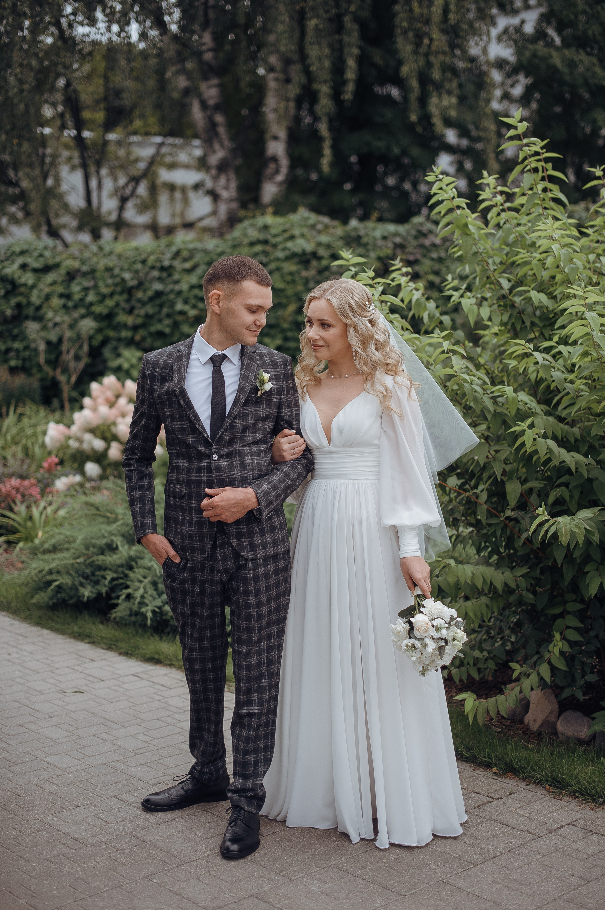 Тёплым осенним днём Николай и Наталья. Свадебный фотограф в Ярославле Денис Медоваров