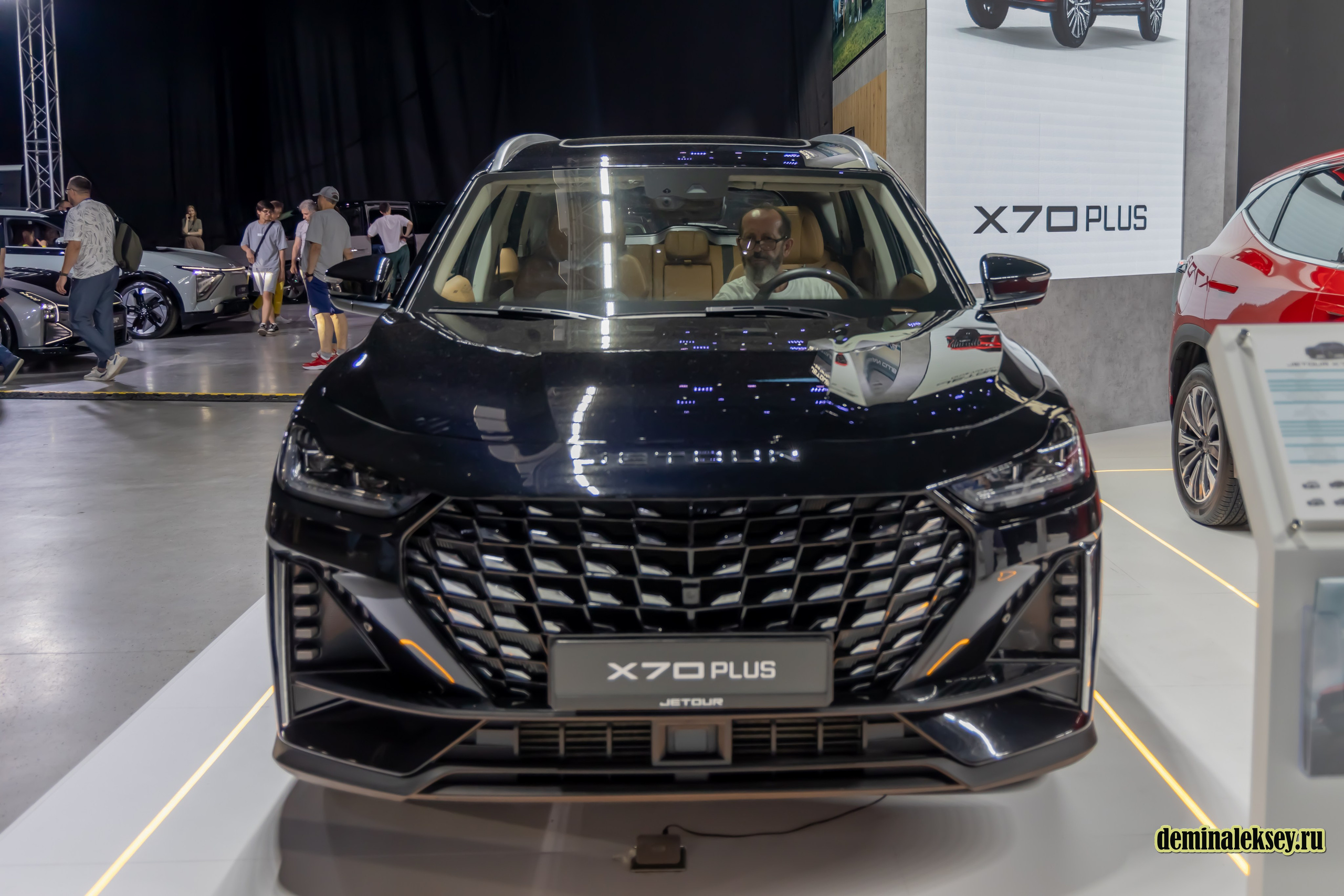 Chinese Motor Show 2024. Репортажный, семейный и студийный фотограф в Москве Демин Алексей