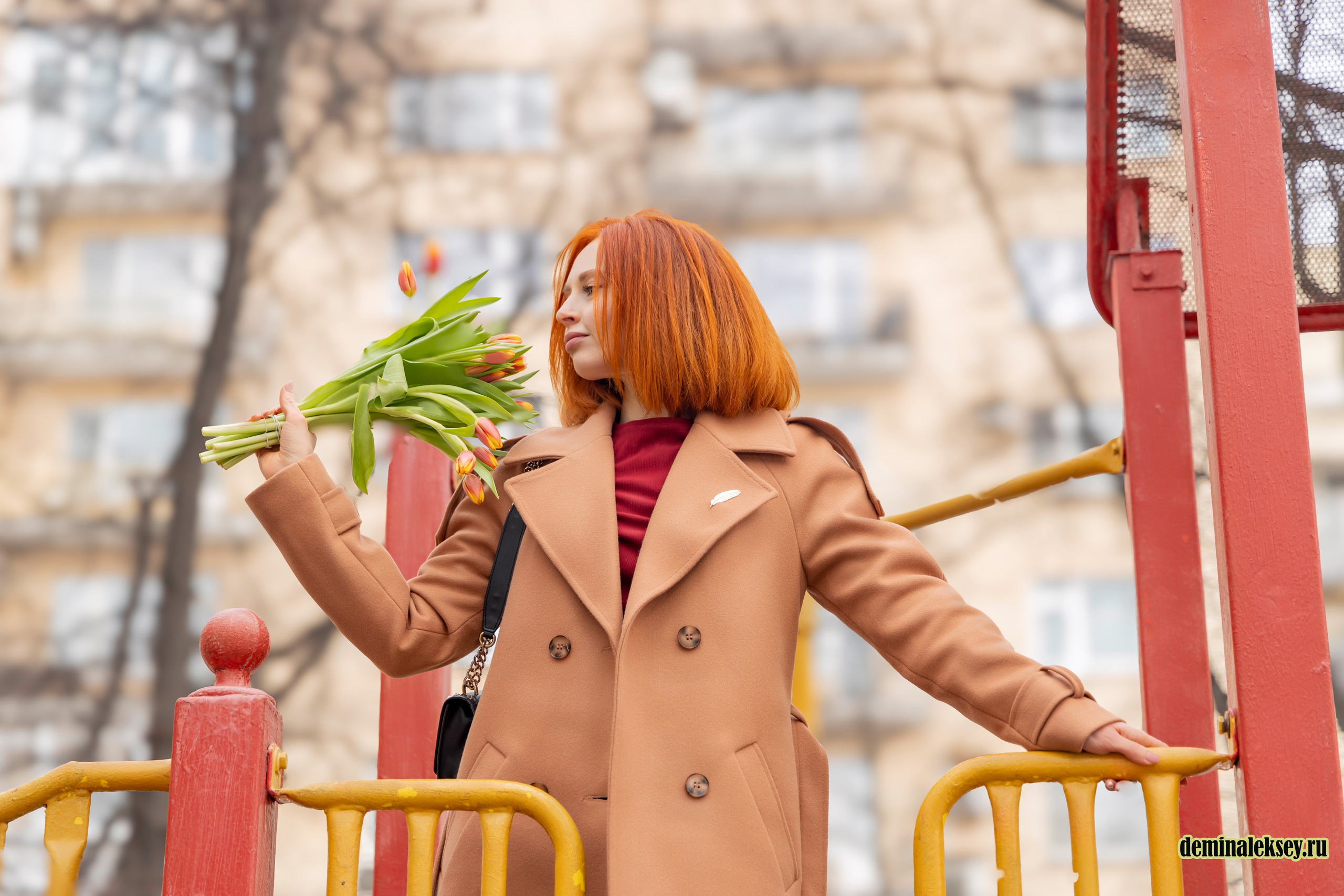 Весенняя фотопрогулка со Светланой на Патриарших прудах. Репортажный, семейный и студийный фотограф в Москве Демин Алексей