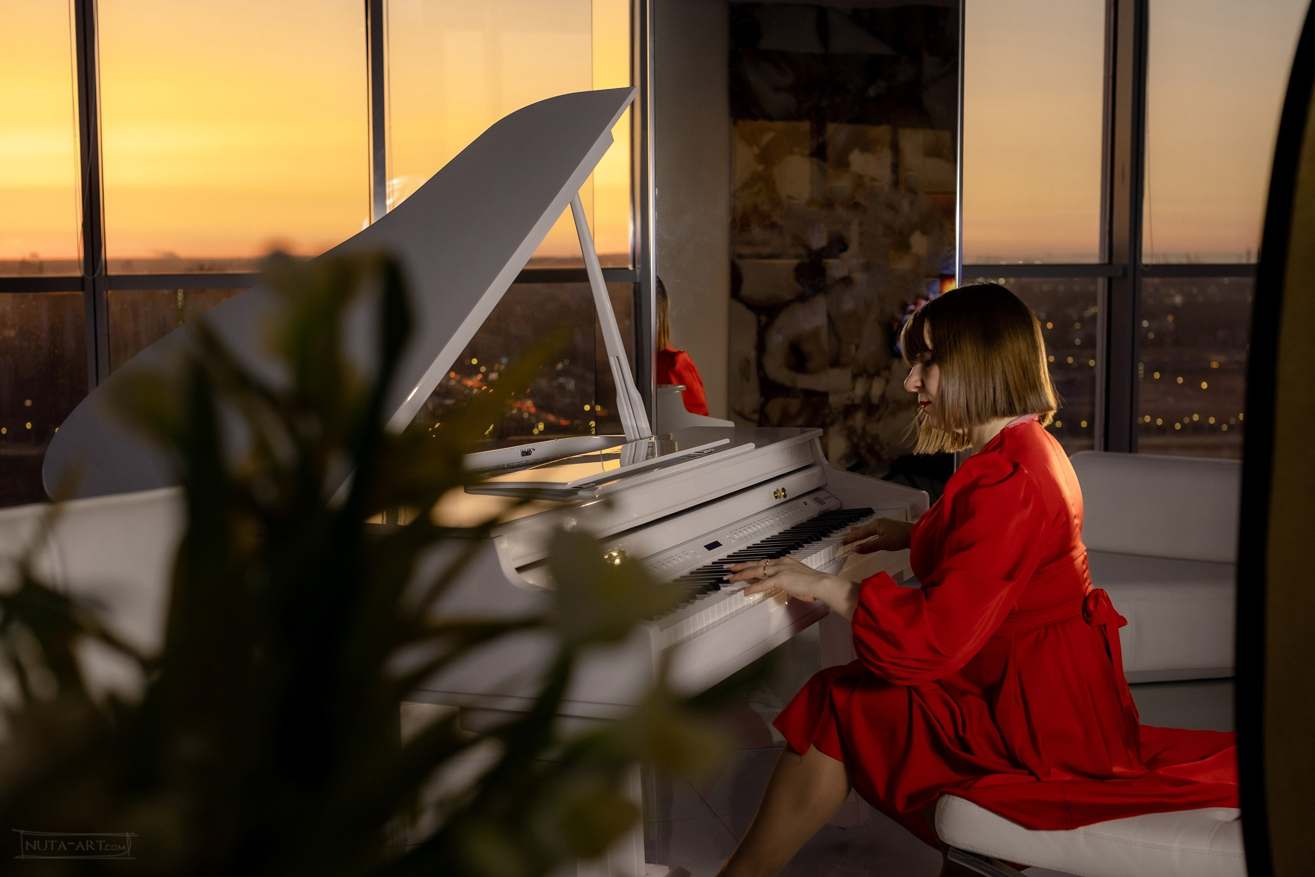 ЖЕНСКИЕ. NUTA ART - photo-video creator