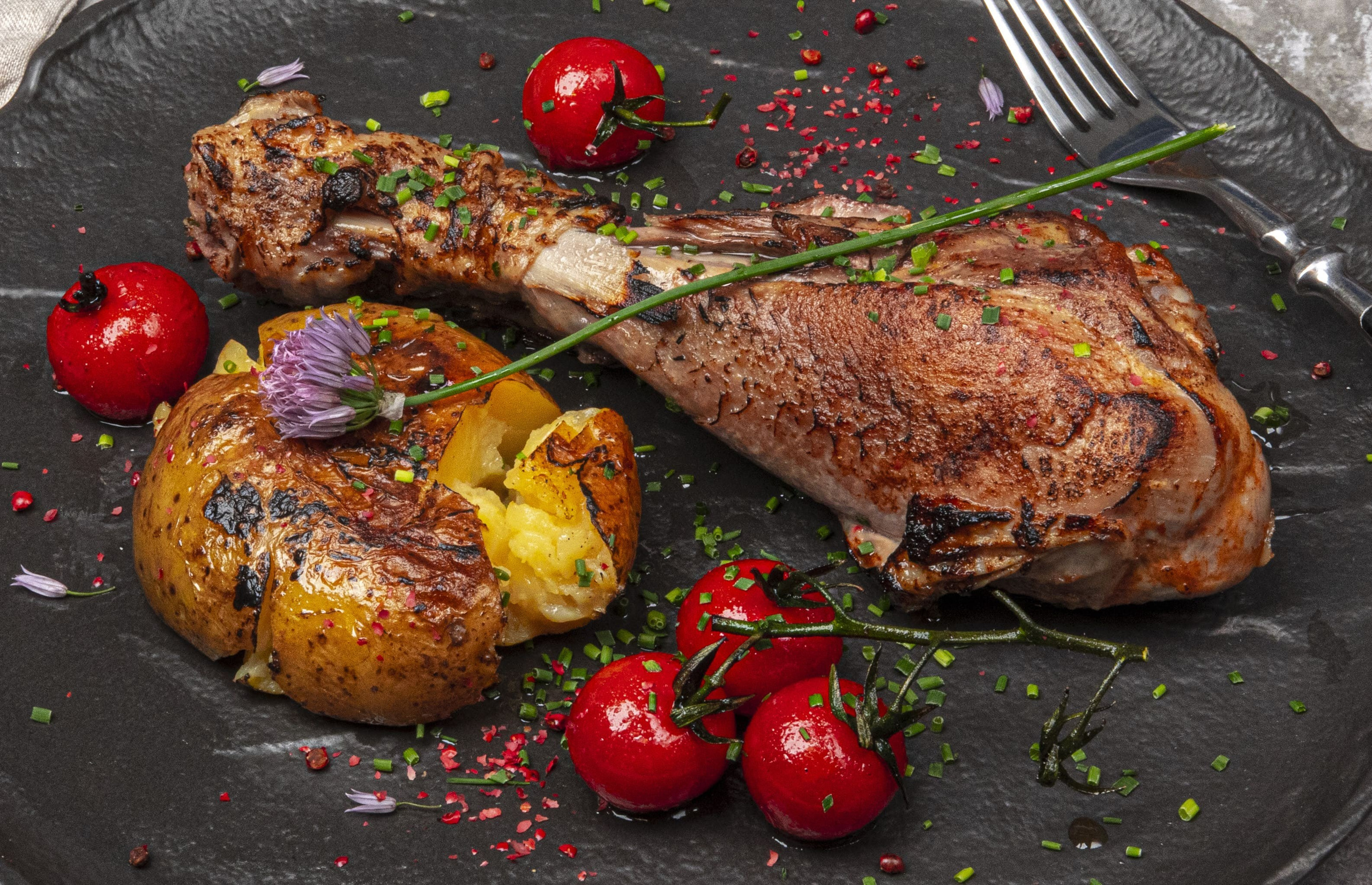 Художественная съёмка блюд с участием фуд-стилиста. Фуд-фотограф Илья Милоданов съемка в Москве и Московской области