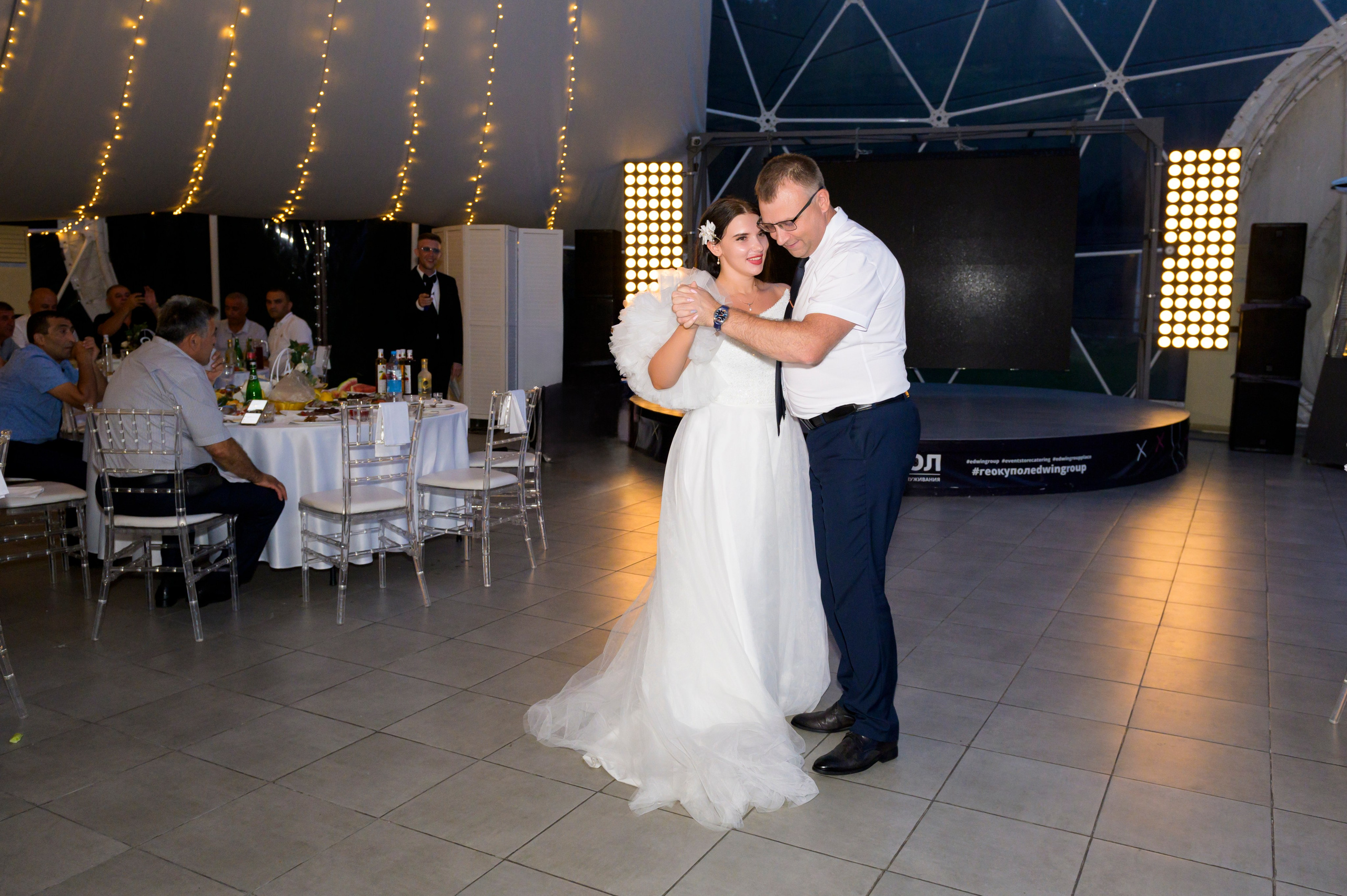 Алина и Адем. Свадебный банкет. Семейный и свадебный фотограф во Владивостоке