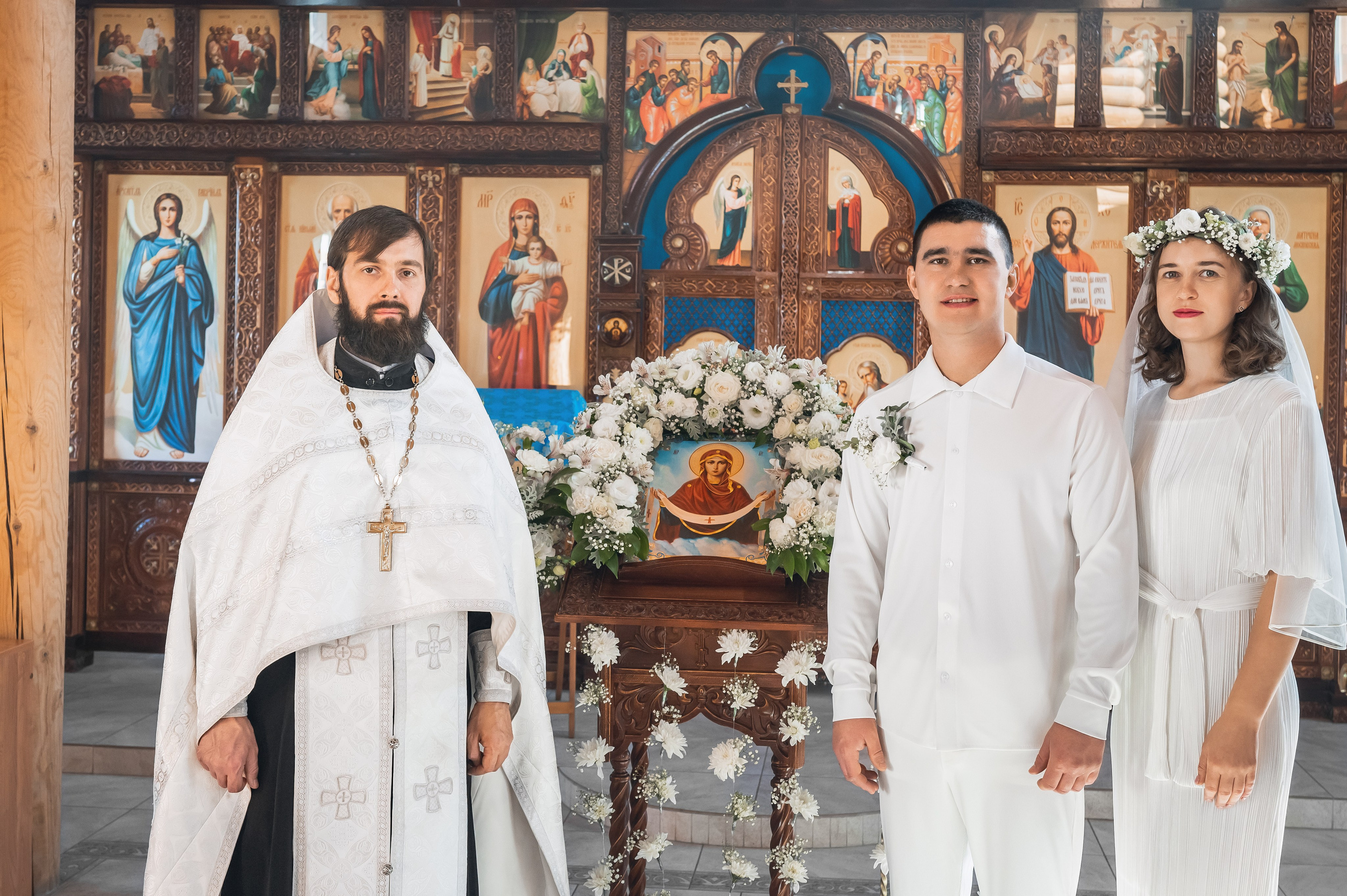 Венчание в Храме Матроны Московской. Церковный фотограф на Таинство Крещения и Венчания в Оренбурге и Оренбургской области Екатерина Белкина