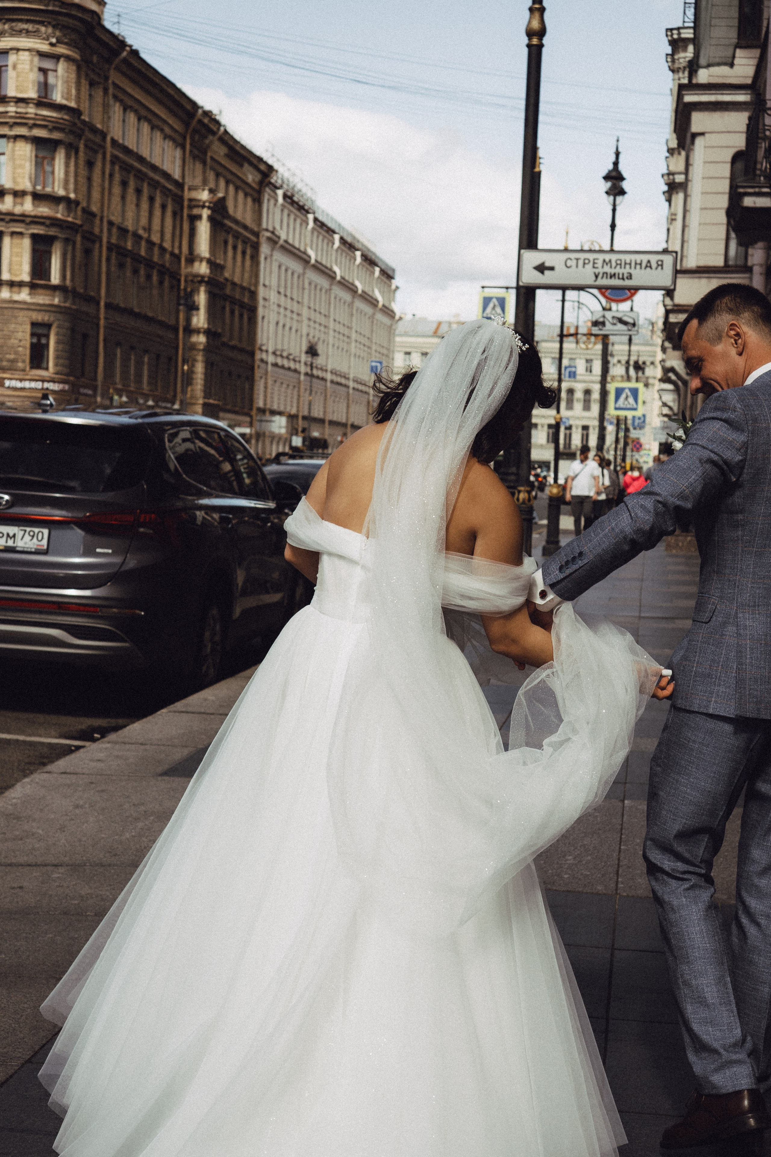 СВАДЕБНАЯ ПРОГУЛКА РЕСТОРАН МЫ ЖЕ НА ТЫ И ФОТОСЕССИИЯ С АВТОМОБИЛЕМ. Профессиональный фотограф, Санкт-Петербург — Виктория Богомолова