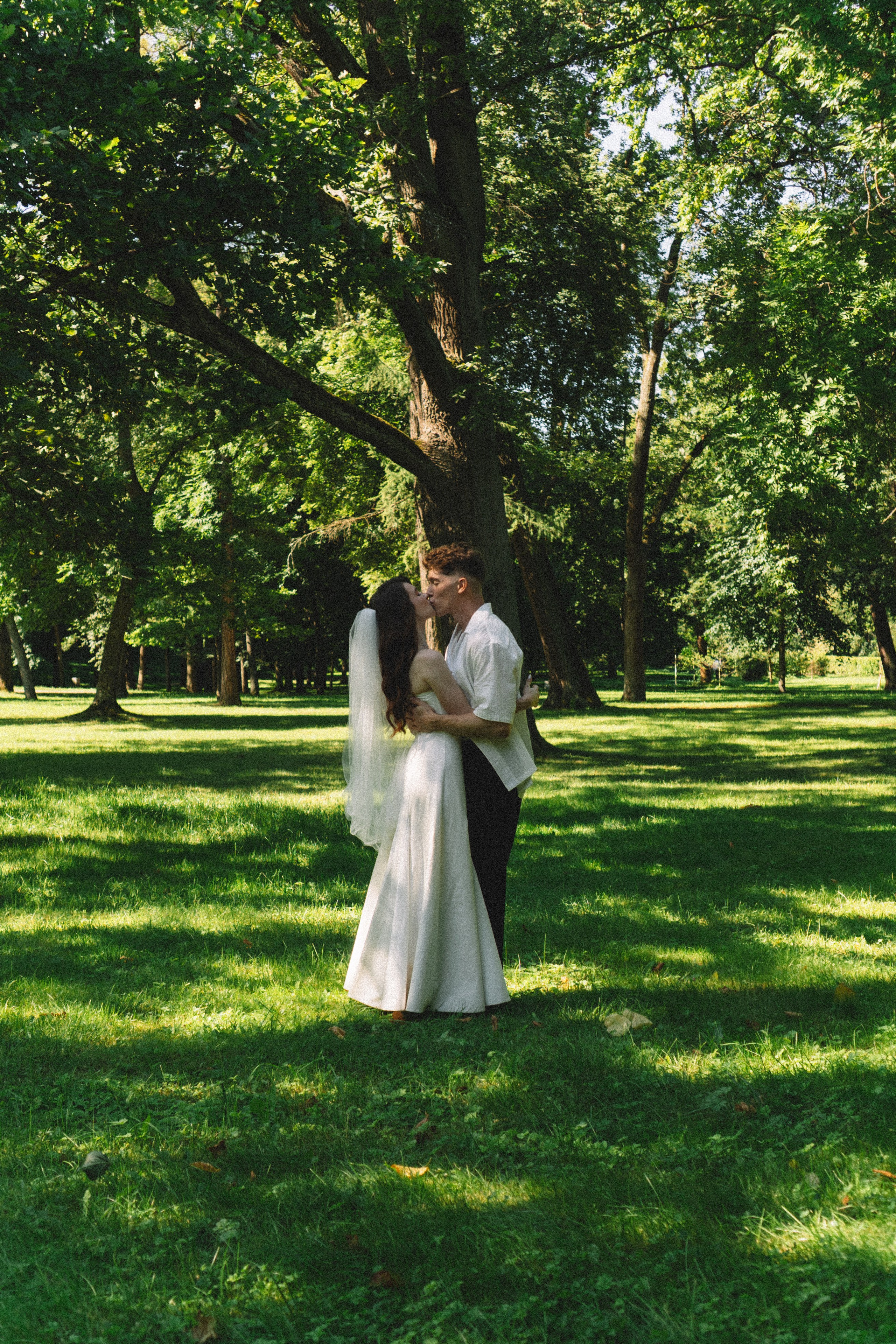 СВАДЕБНАЯ СЬЕМКА В ПЕТЕРГОФЕ И СЬЕМКА РЕПОРТАЖА В ЗАГСЕ ПЕТЕРГОФА. Профессиональный фотограф, Санкт-Петербург — Виктория Богомолова