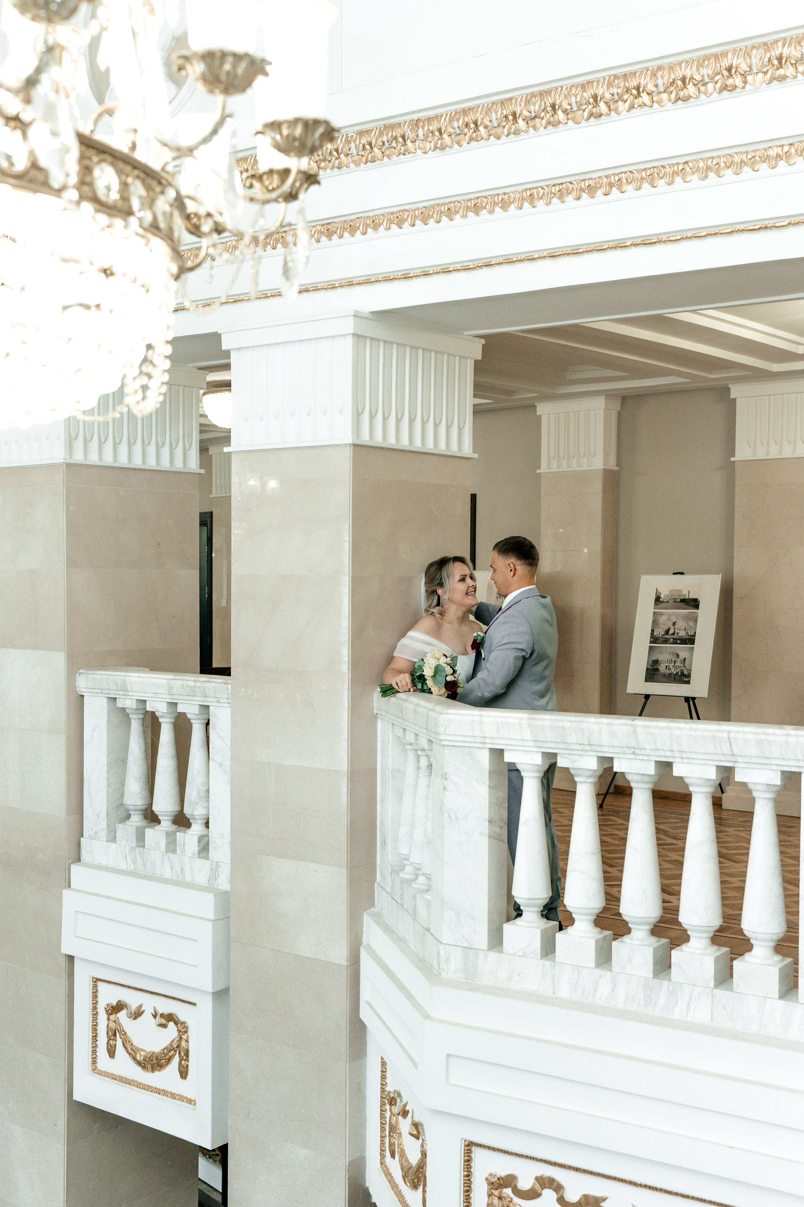 Фотосессия в театре: свадебные моменты. Ваш семейный фотограф в Минске — Вика Трегубова