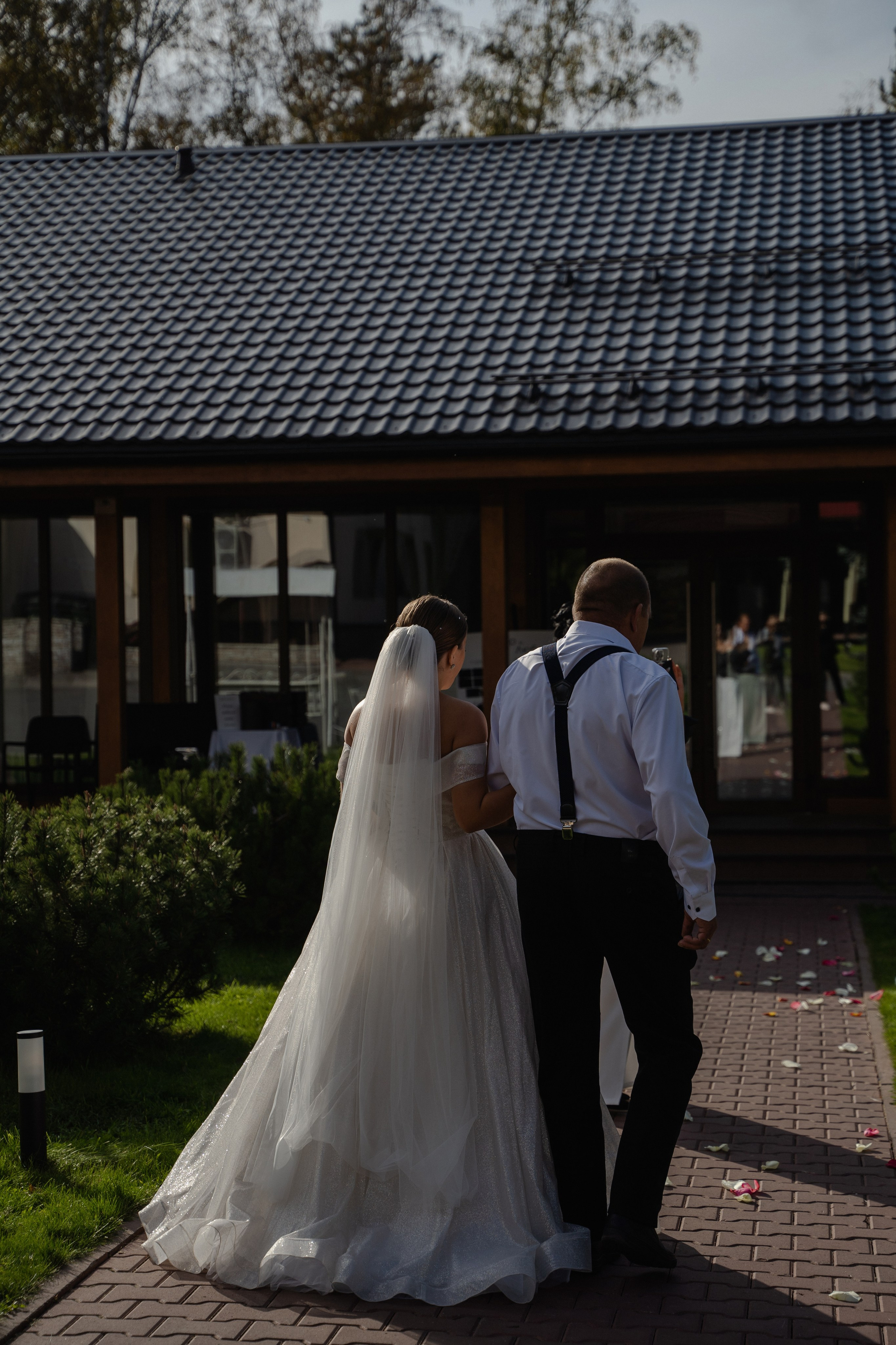 Любовь и Артур. Сосновый бор. Фотограф Аля Овчарова