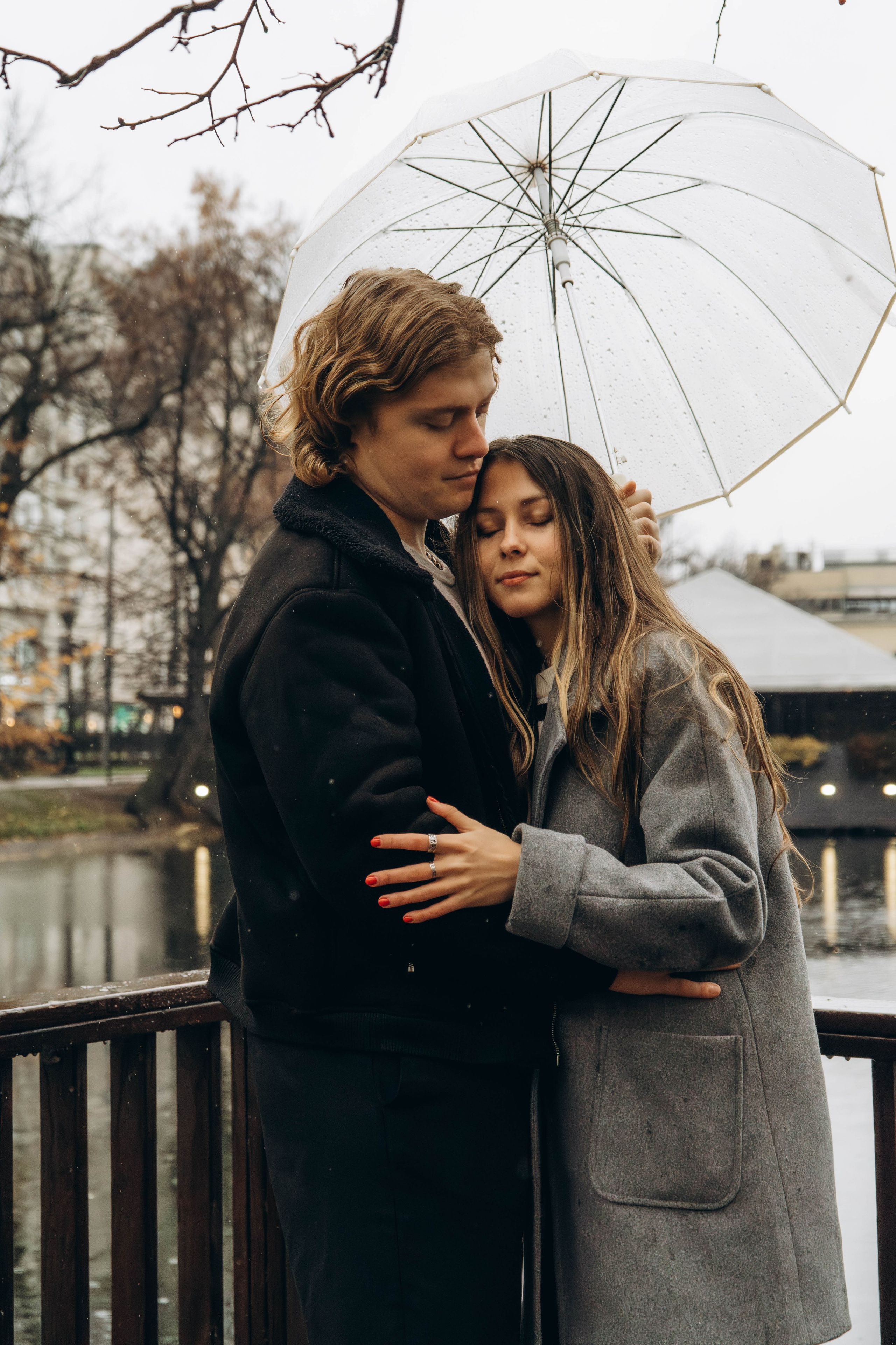 Саша и Максим. Чистые пруды. Фотограф Москва Валерия Веденина