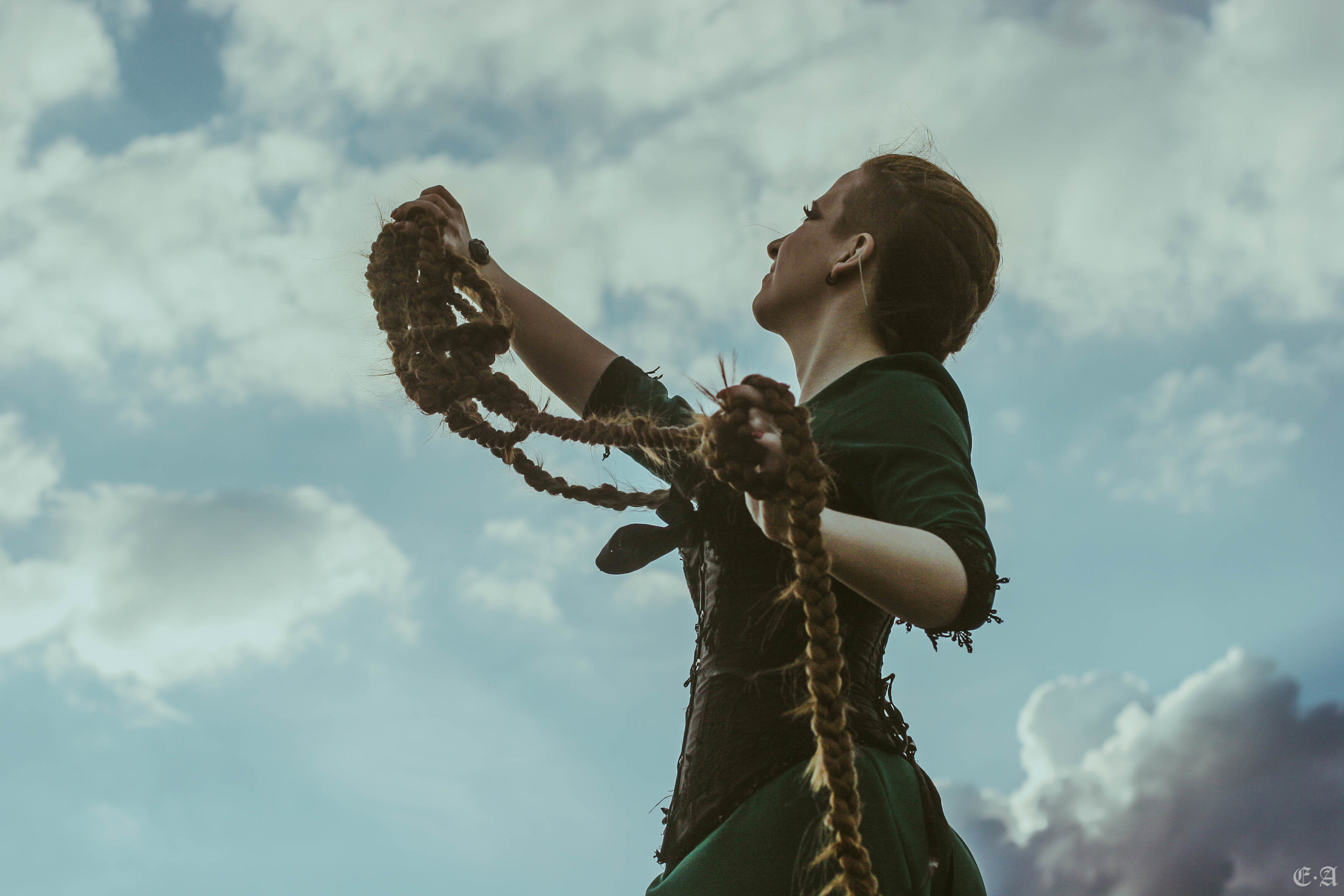 Урбанистическая обитель Рапунцель. Фотограф Ellairen