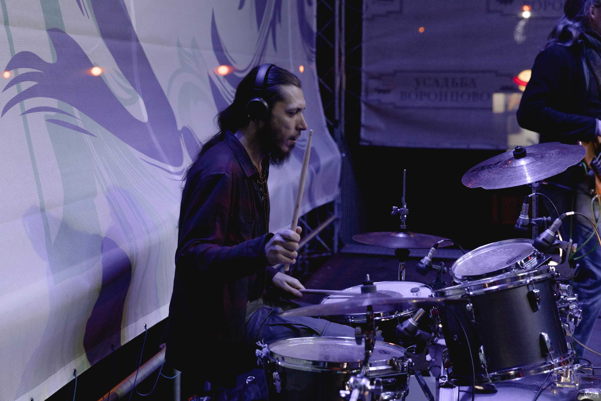 Группа «Ворон» на фестивале «Крылатые истории». Фотограф Ellairen