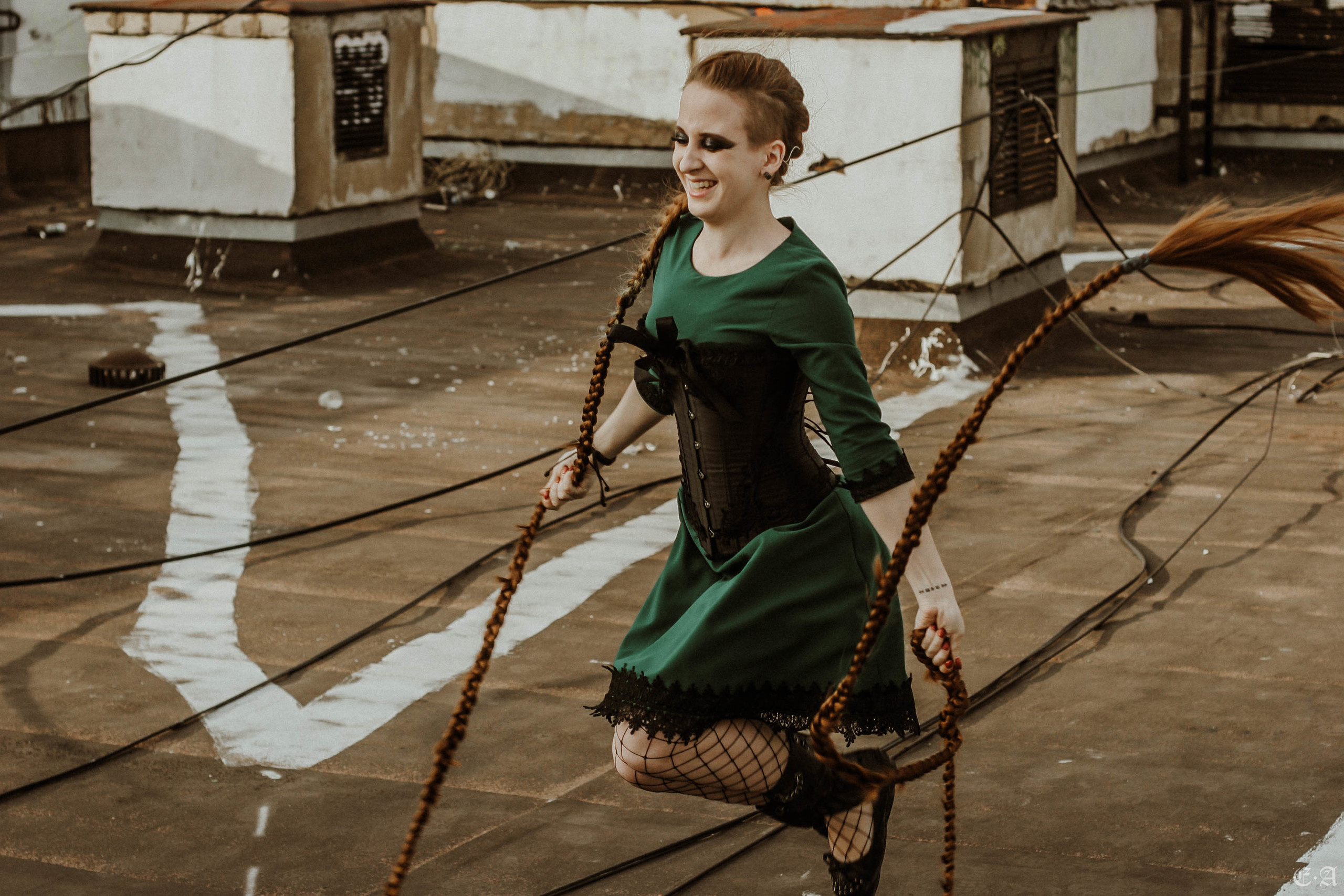 Урбанистическая обитель Рапунцель. Фотограф Ellairen