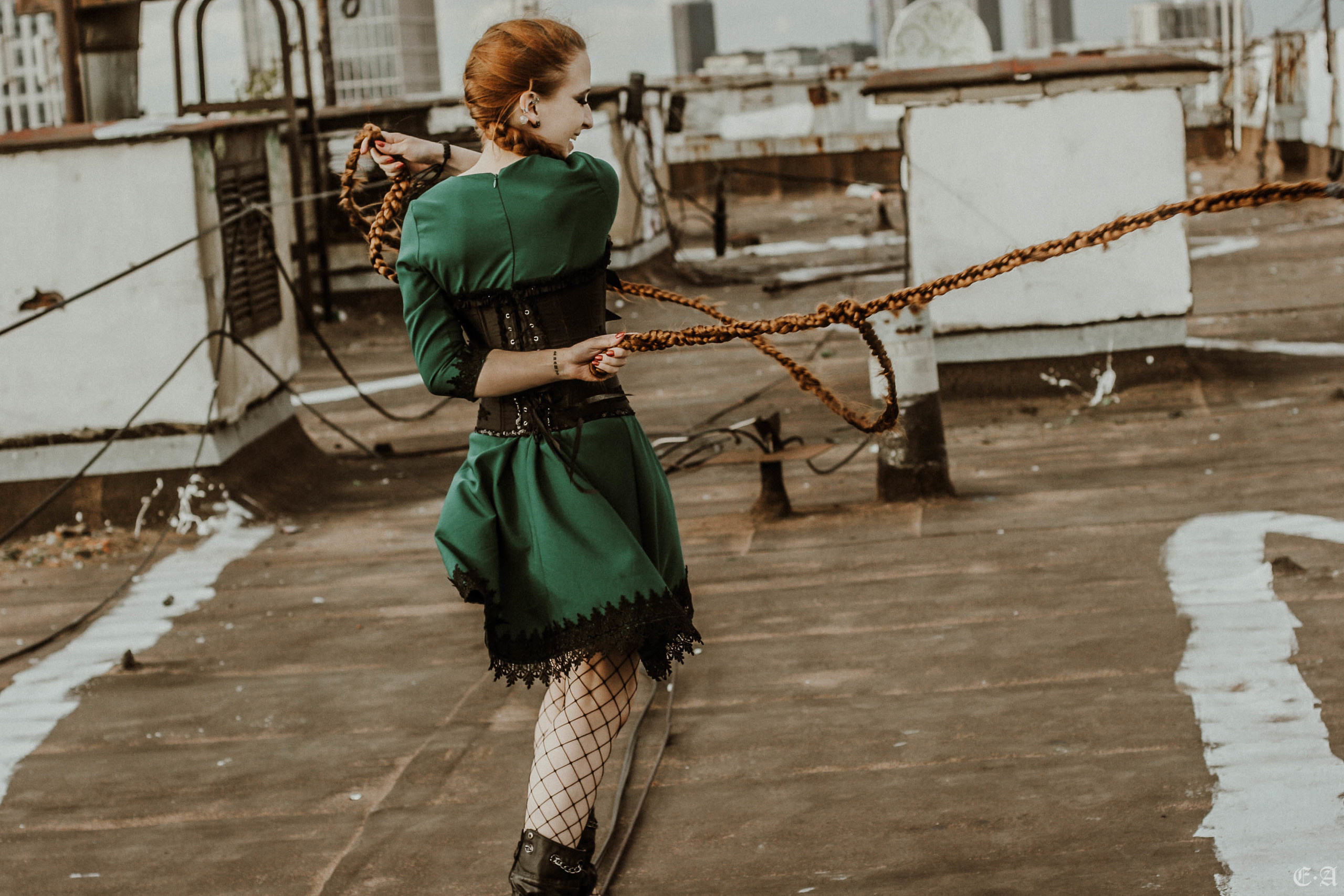 Урбанистическая обитель Рапунцель. Фотограф Ellairen