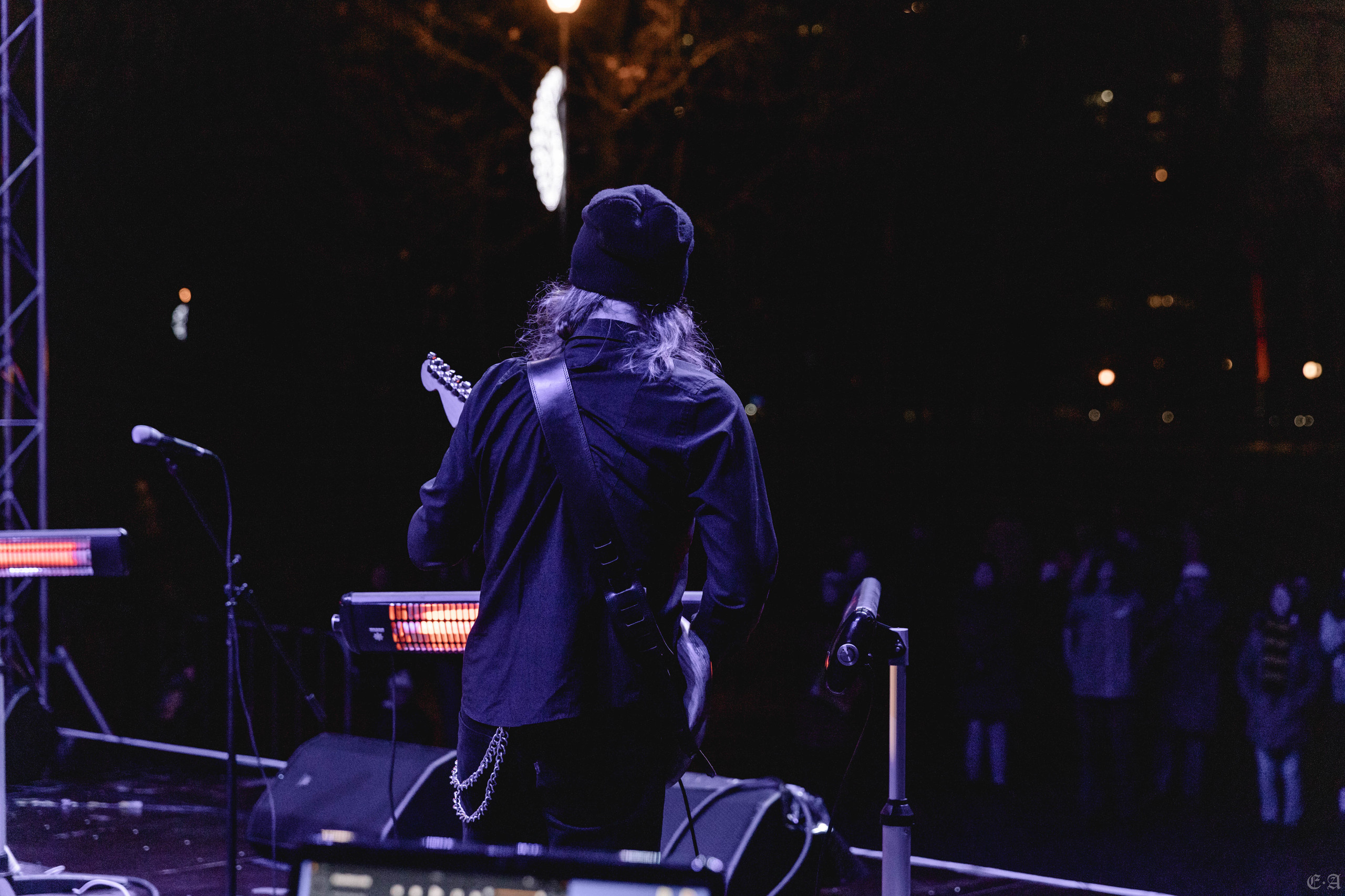 Группа «Ворон» на фестивале «Крылатые истории». Фотограф Ellairen