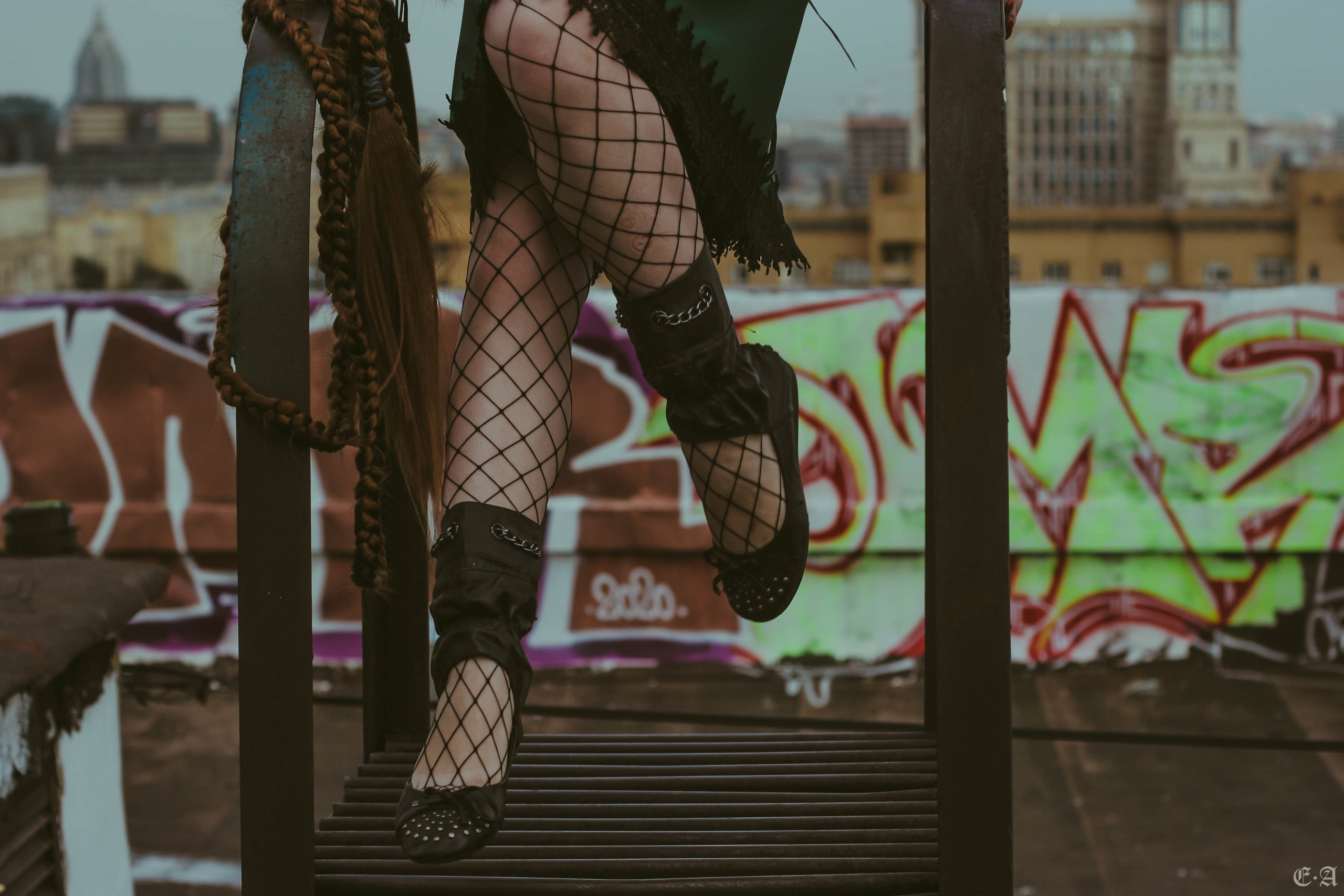 Урбанистическая обитель Рапунцель. Фотограф Ellairen