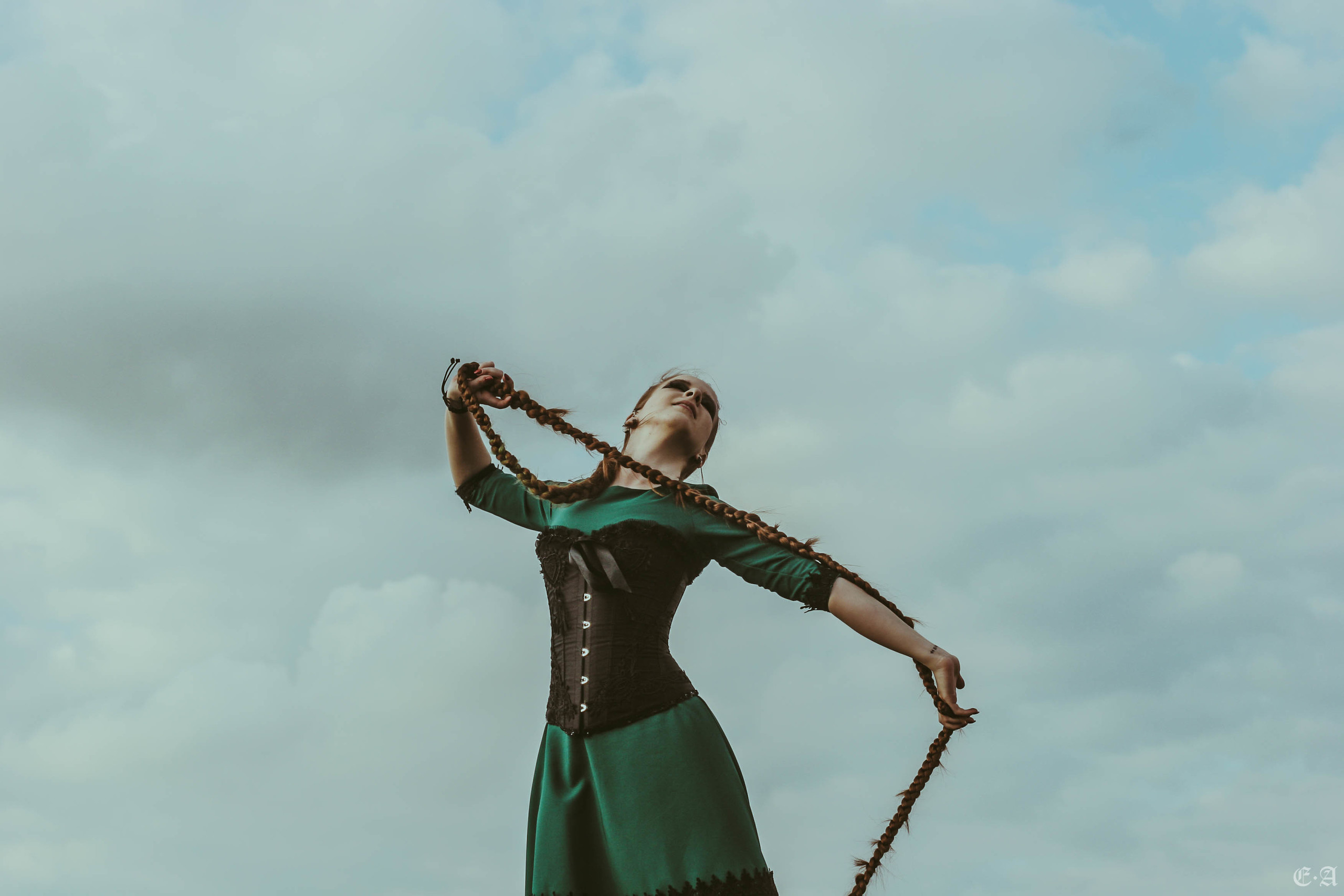 Урбанистическая обитель Рапунцель. Фотограф Ellairen