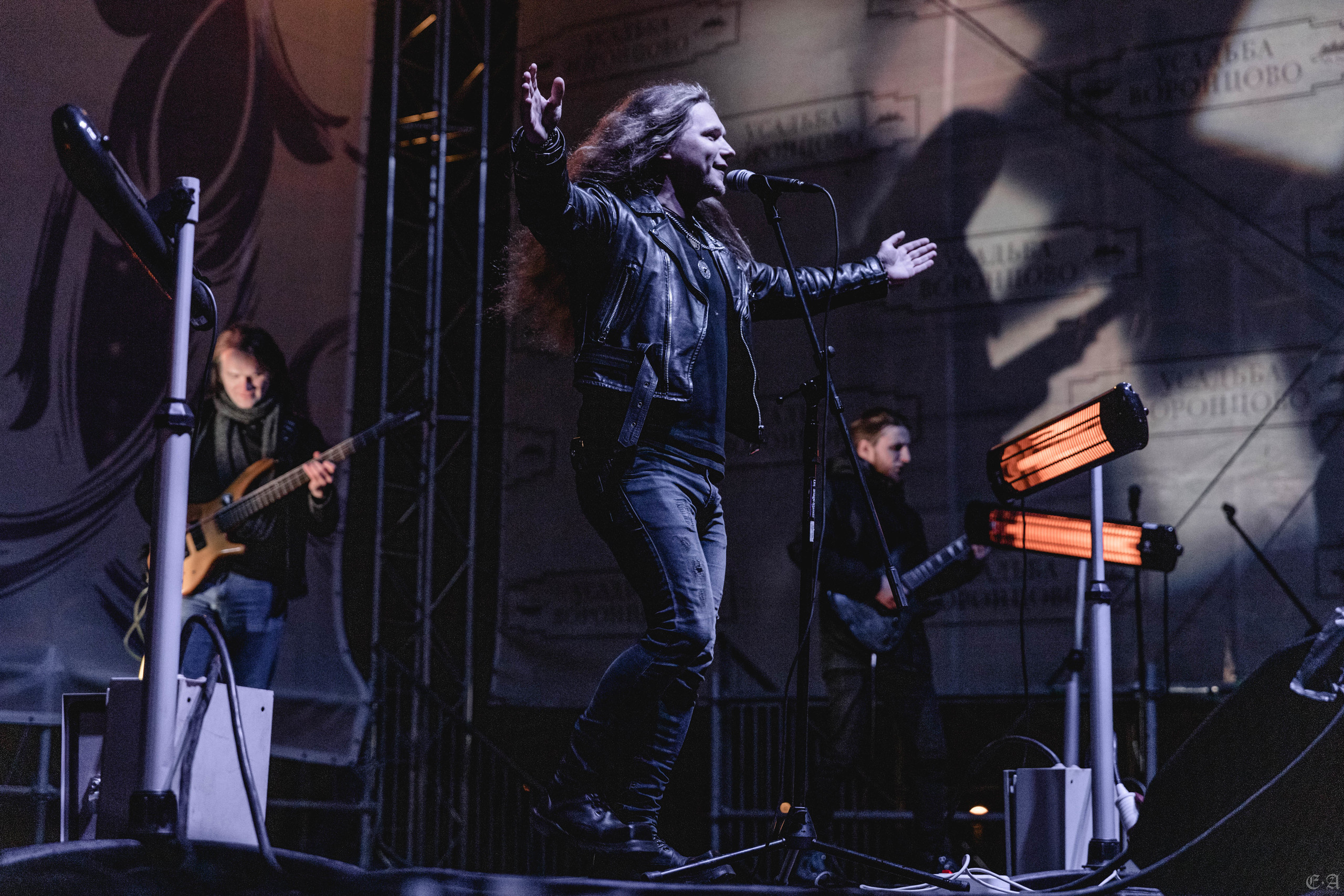 Группа «Ворон» на фестивале «Крылатые истории». Фотограф Ellairen