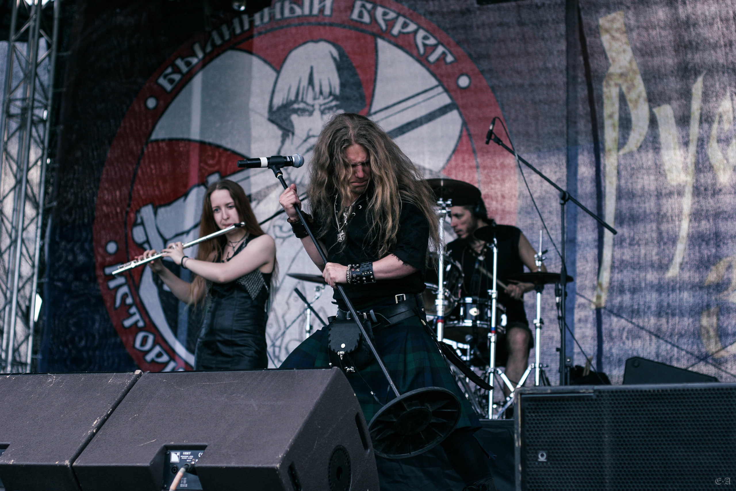 Группа «Ворон» на фестивале «Былинный берег 2019». Фотограф Ellairen