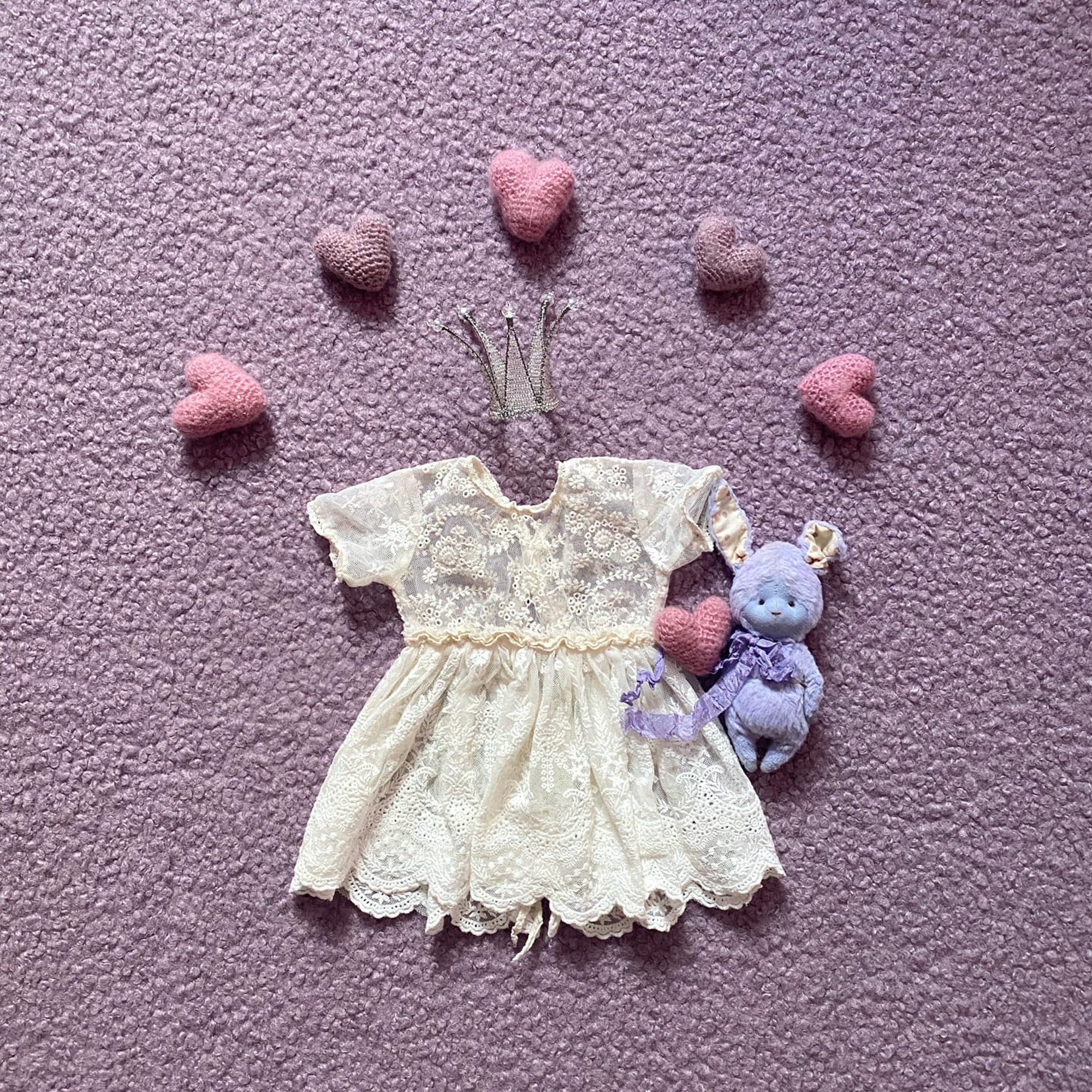 Костюмчики и фоны. Фотограф новорожденных в г. Миасс Анна Плотникова