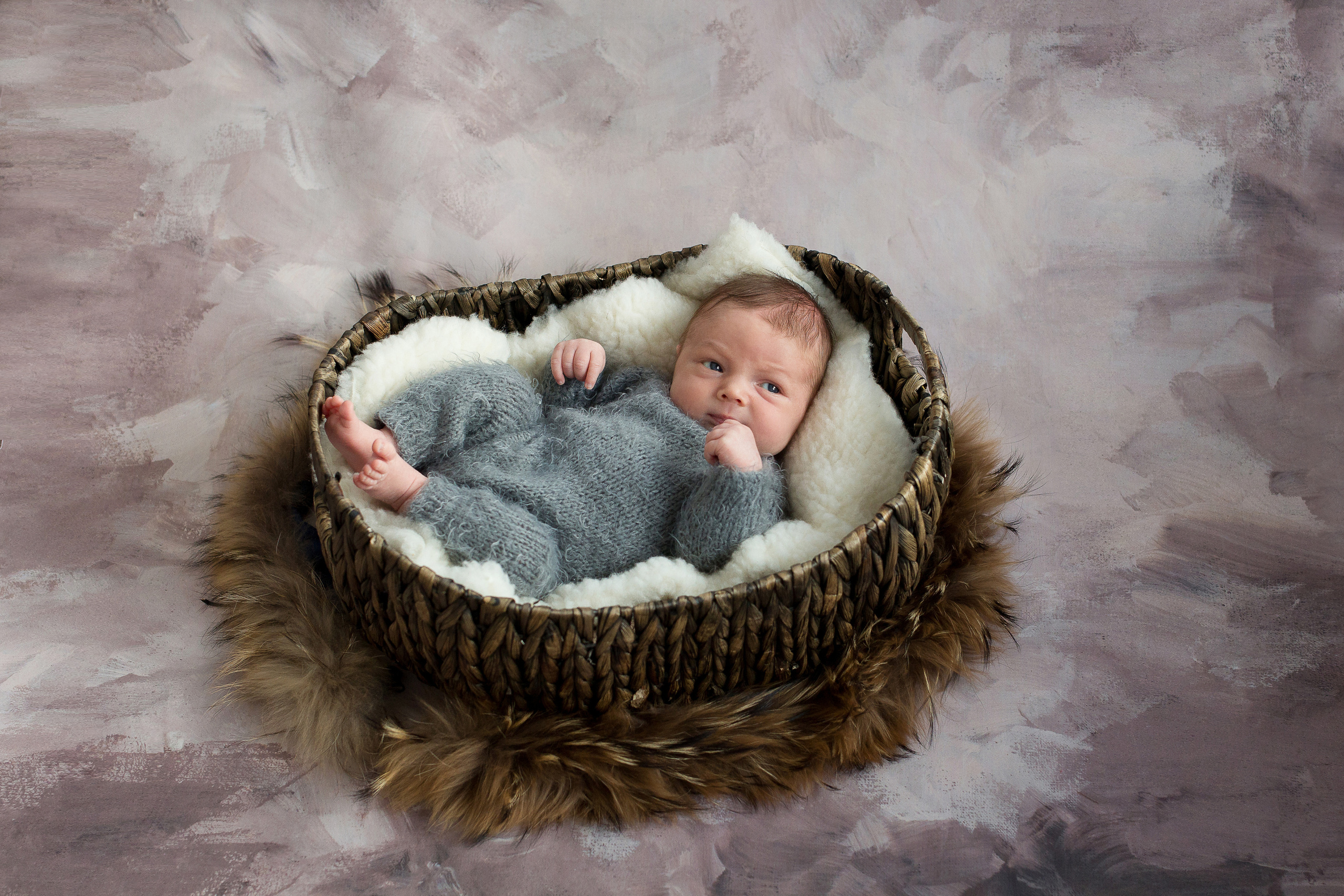 Корзинки и бадейки для фотосессии Ньюборн. Фотограф новорожденных в г. Миасс Анна Плотникова