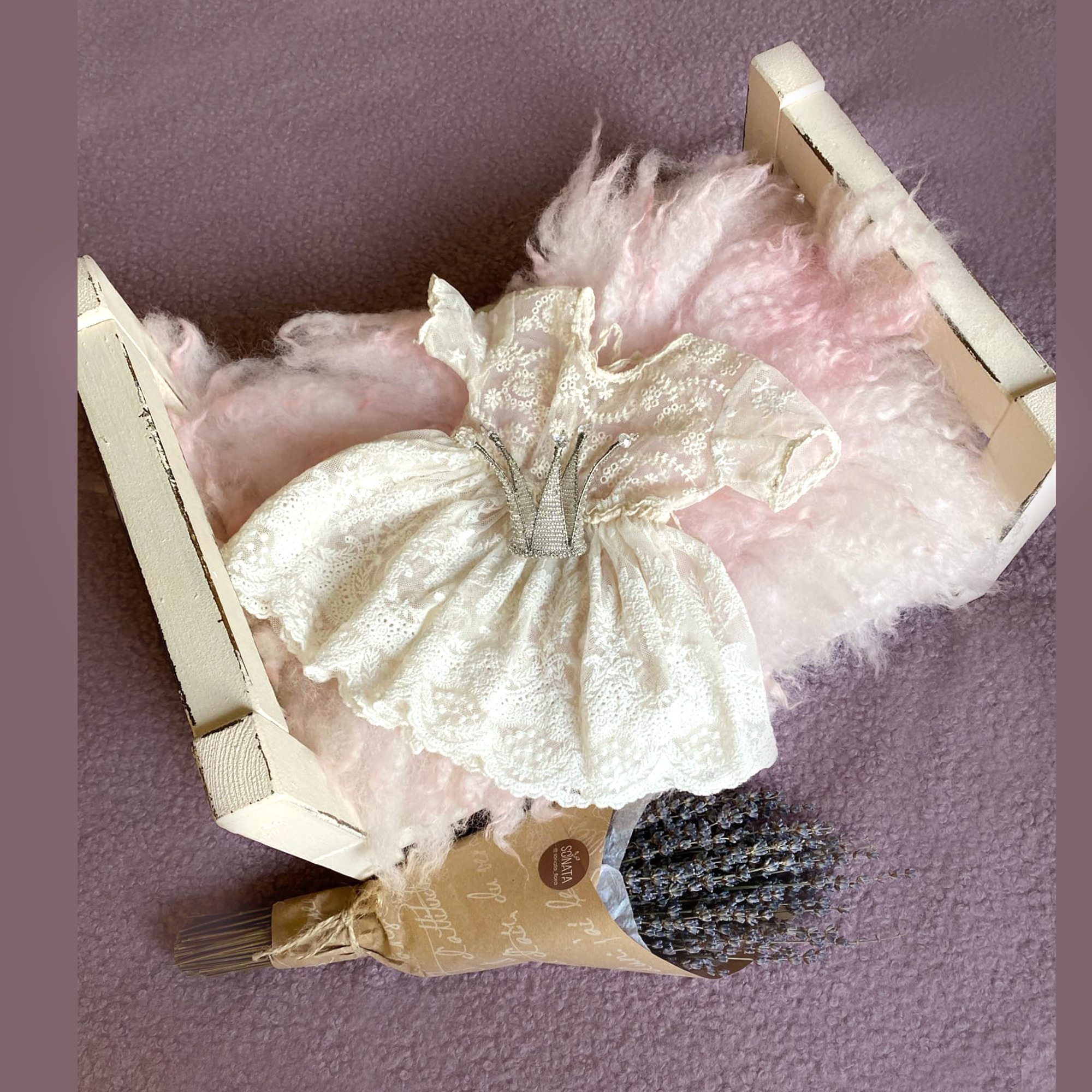 Костюмчики и фоны. Фотограф новорожденных в г. Миасс Анна Плотникова