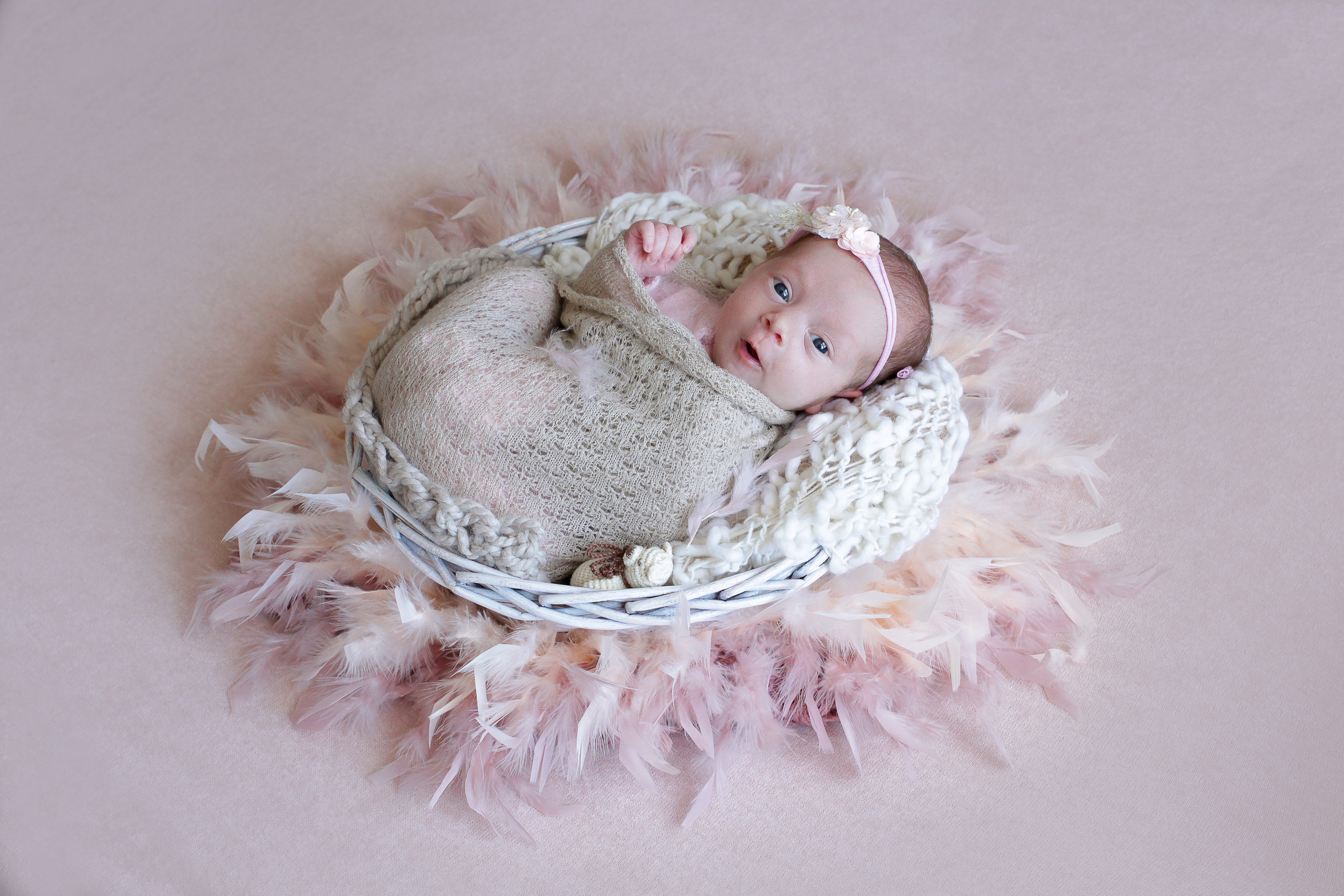 Корзинки и бадейки для фотосессии Ньюборн. Фотограф новорожденных в г. Миасс Анна Плотникова