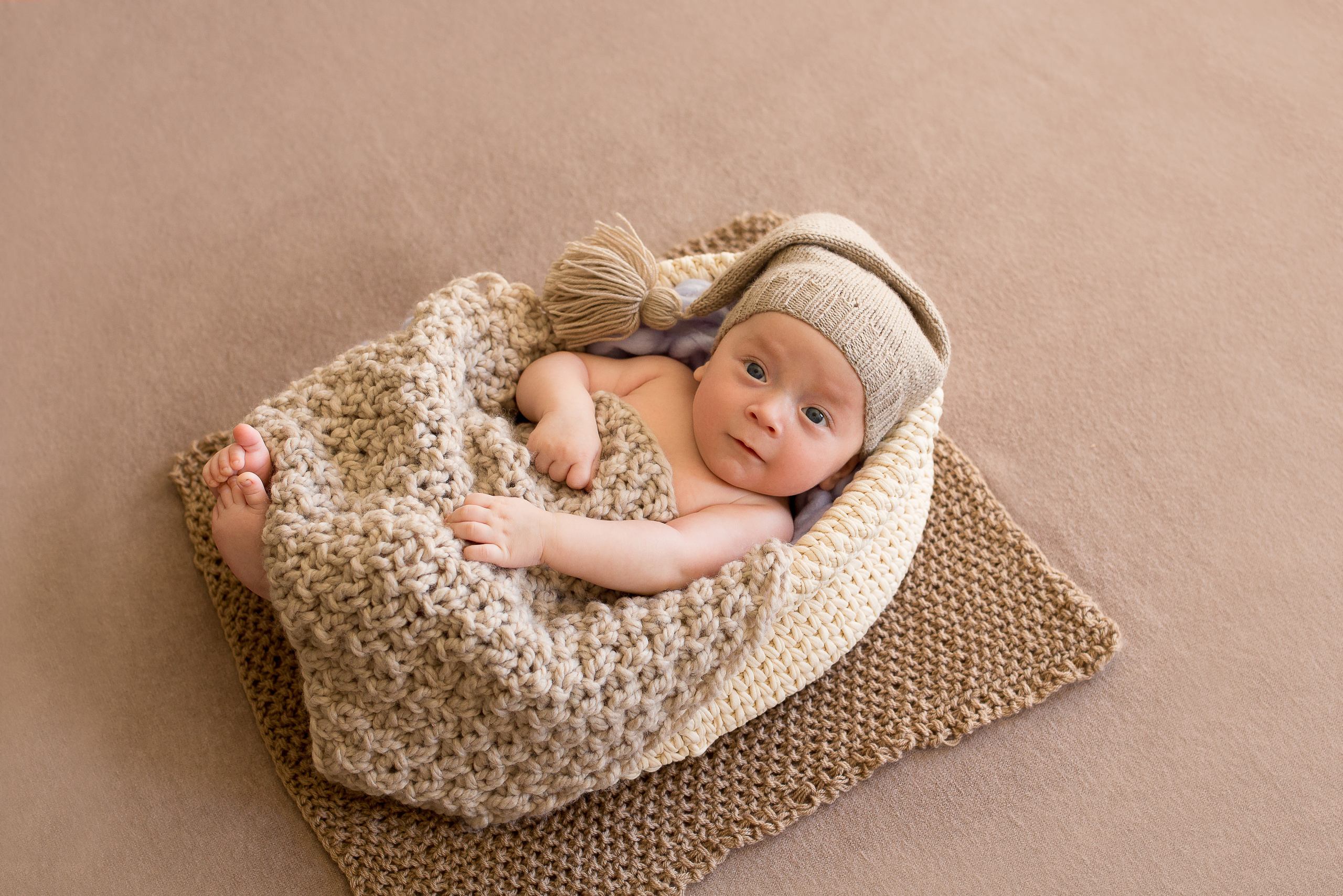 Корзинки и бадейки для фотосессии Ньюборн. Фотограф новорожденных в г. Миасс Анна Плотникова