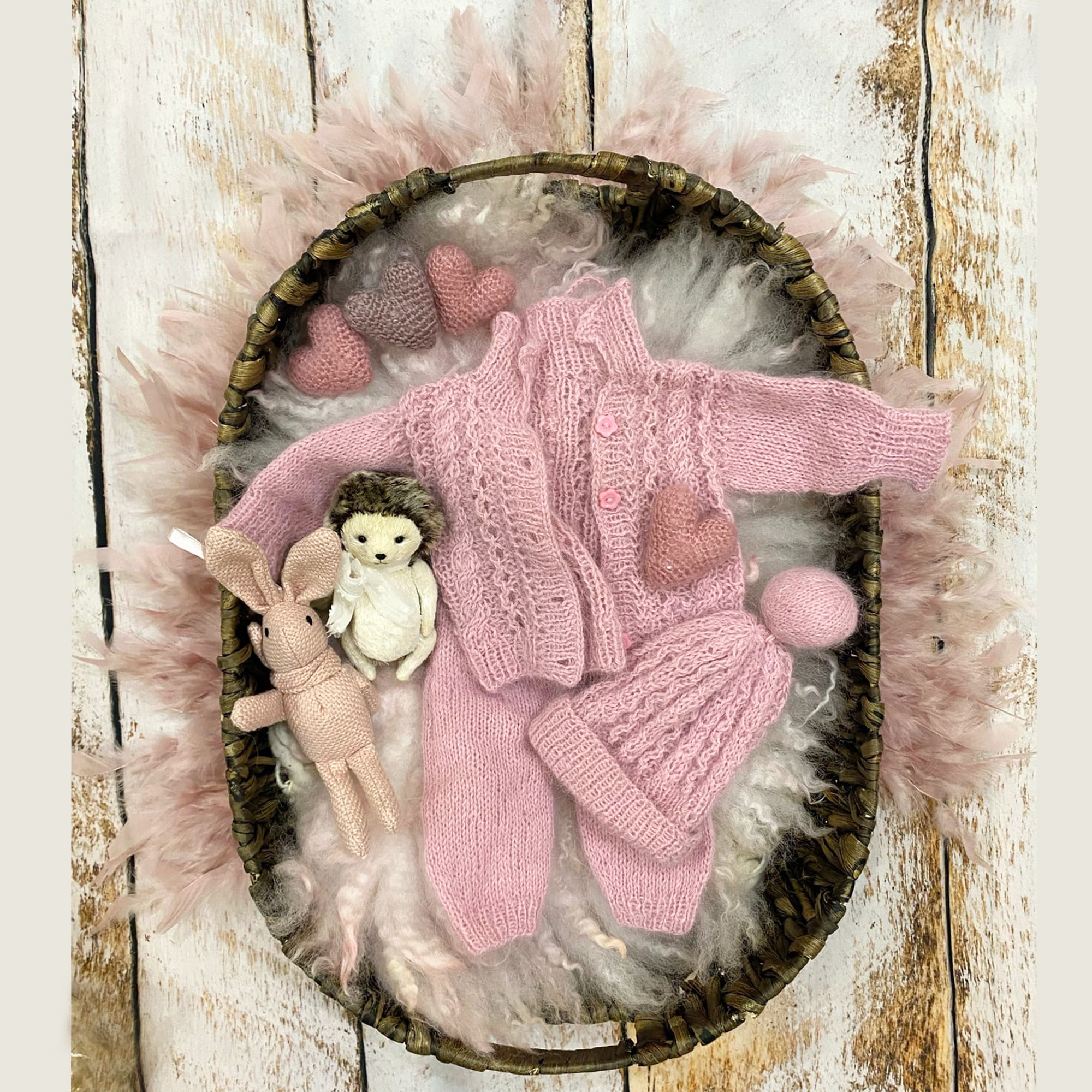 Костюмчики и фоны. Фотограф новорожденных в г. Миасс Анна Плотникова