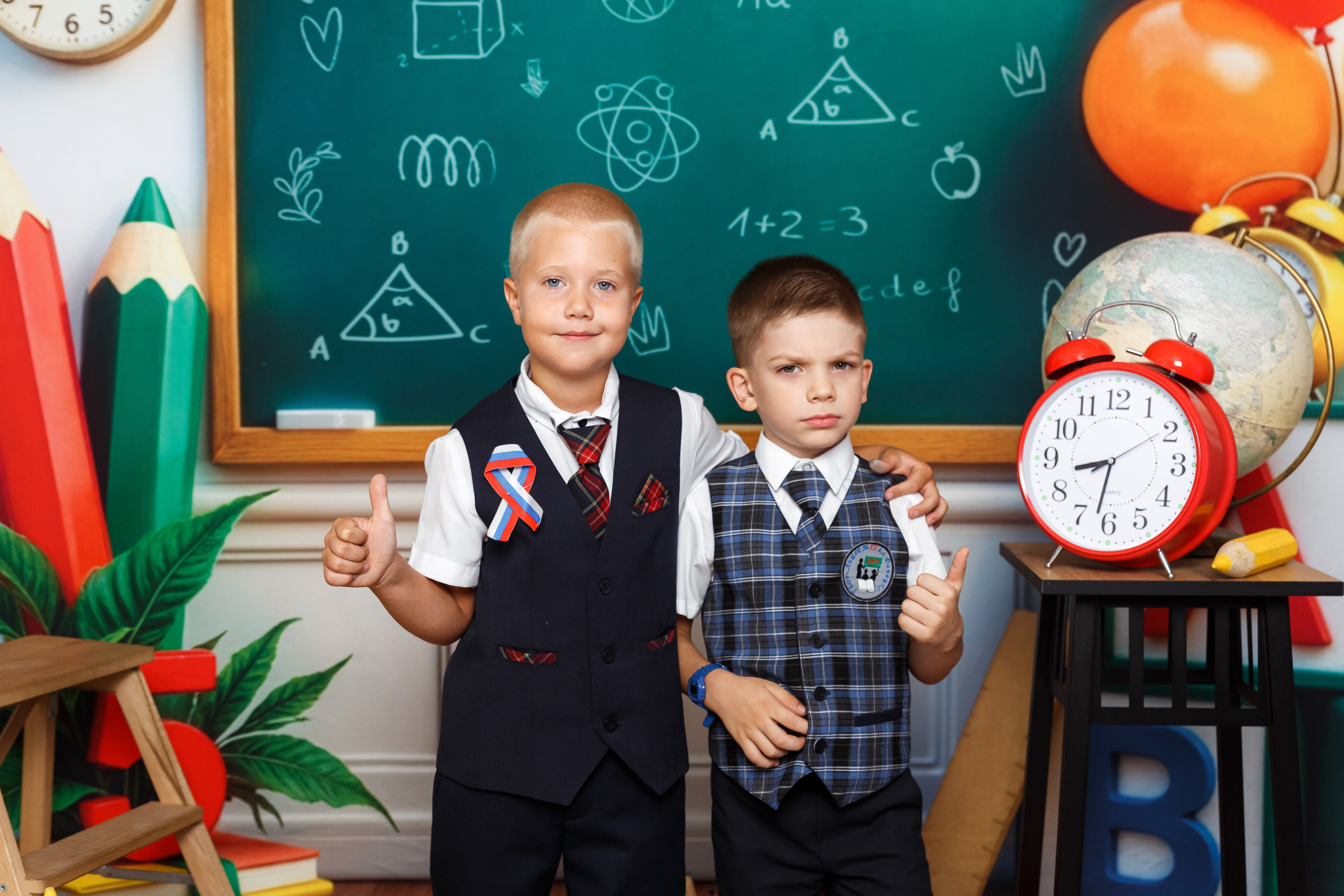 «Карандаши». Выпускные альбомы в Донецке и ДНР. Фотограф Донецк и ДНР