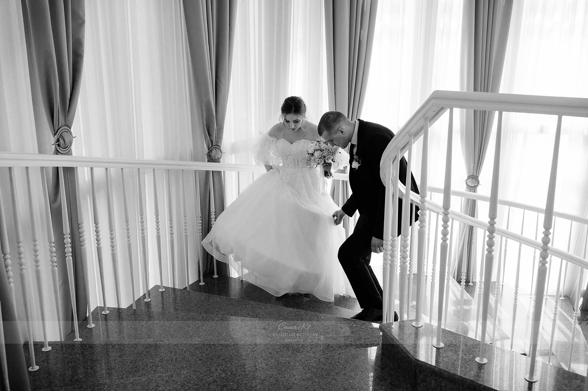 Свадебная фотосессия С&А на Садовой, 19. Свадебный, семейный и event фотограф в Новосибирске и Новосибирской области Саша Кё