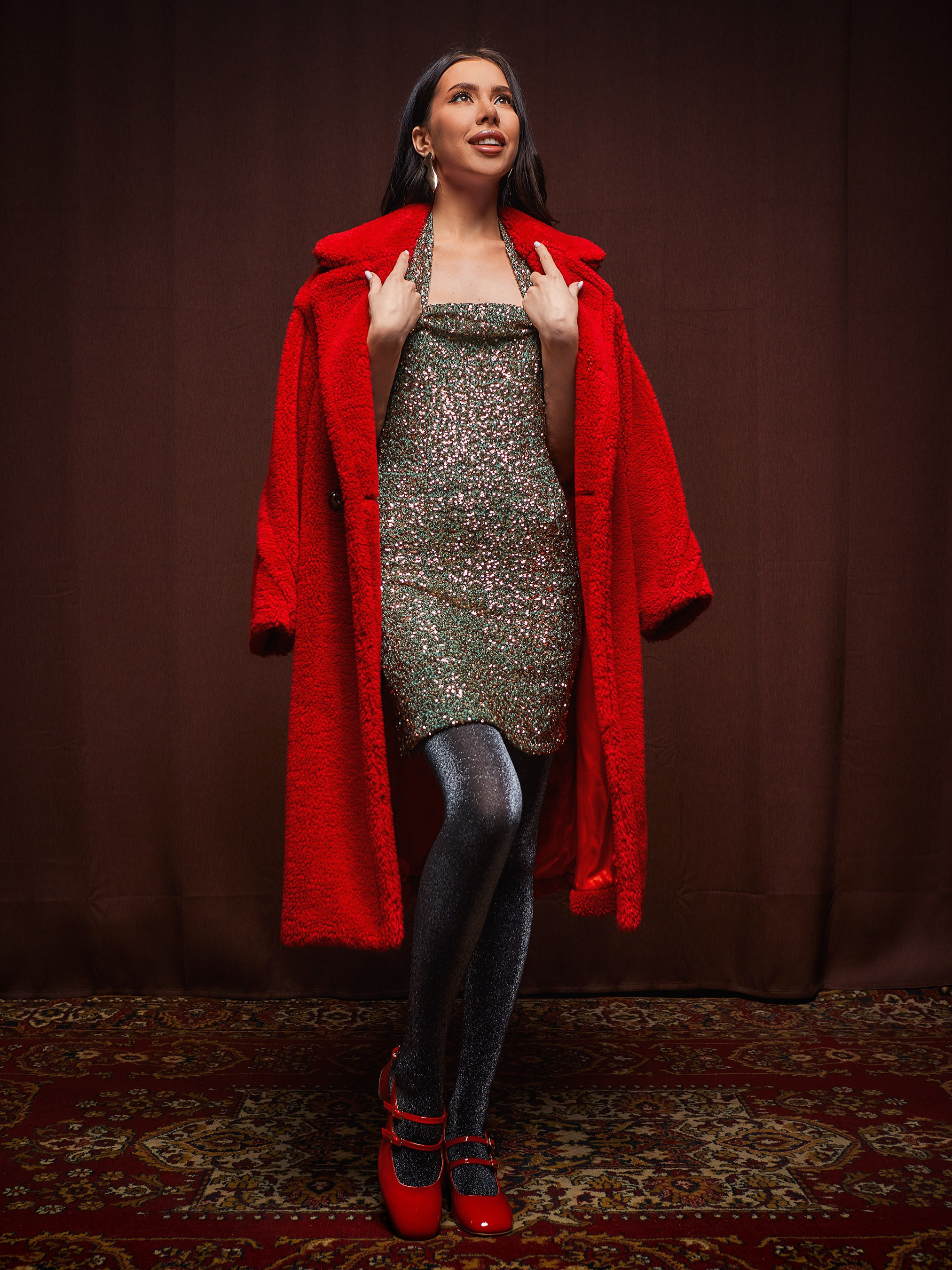 Сессия для журнала "Дорогое удовольствие" (декабрь 2025). Стилист / продюсер съемки: Анна Добрынина. Визаж: Алёна Мирошниченко. Модель: Элина. Одежда: Силуэт. Фотосессия в Efimov Studio. Портретный фотограф во Владивостоке Сергей Ефимов. #СергейЕфимовФото