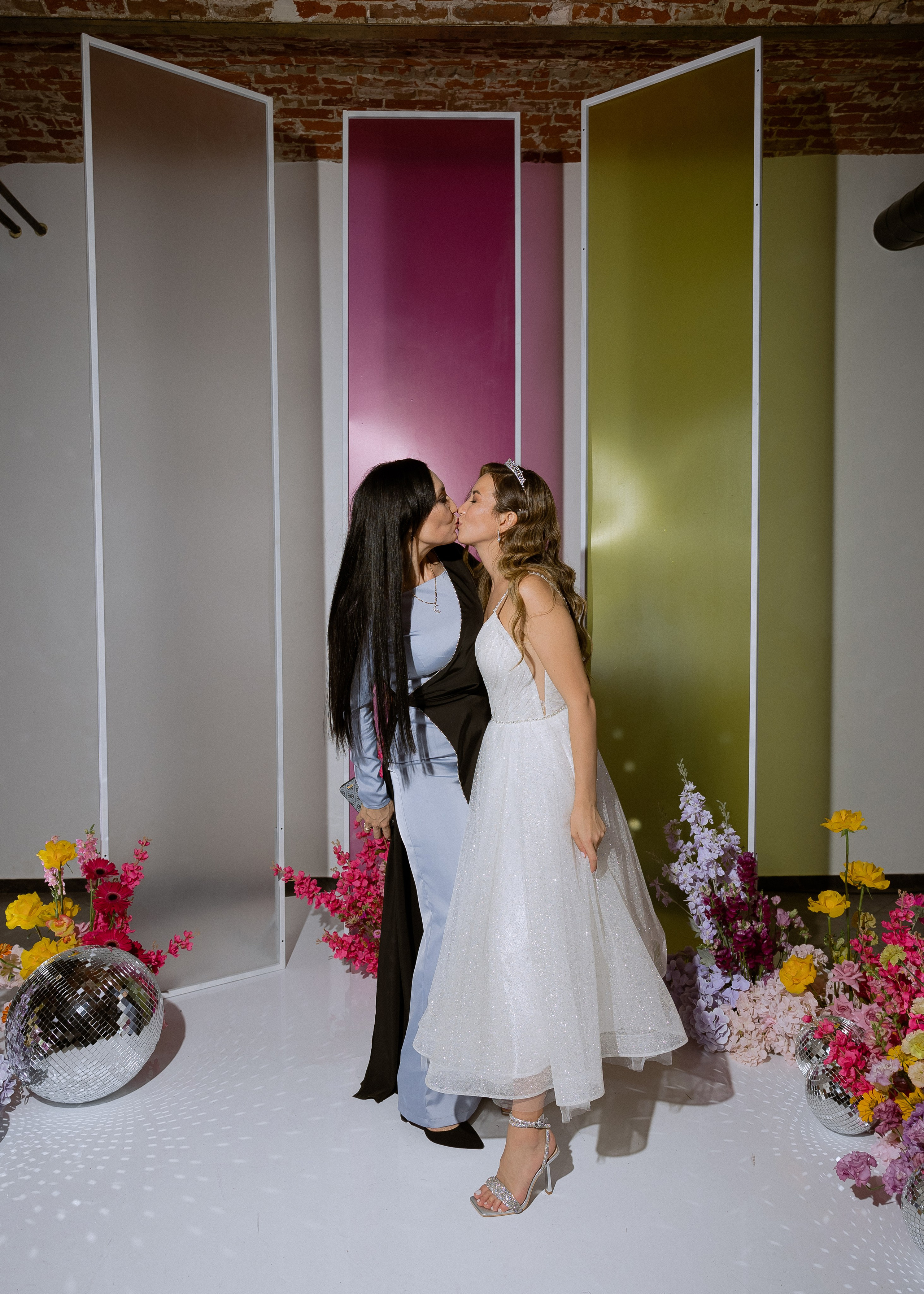 Дмитрий и Алита. Фотограф Эмиль Исякаев